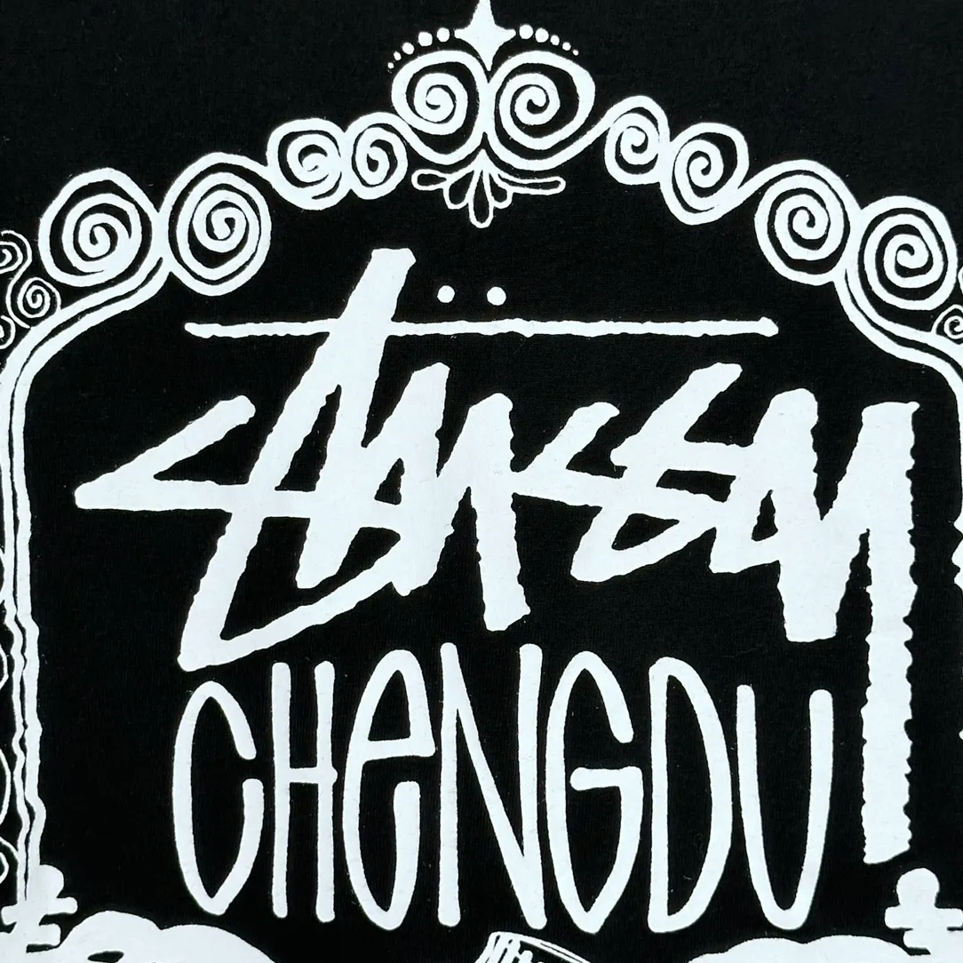 Lion T-shirt STUSSY 24FW CHENGDU CHAPTER TEE Chengdu limited short-sleeved Tee black and white S-XL