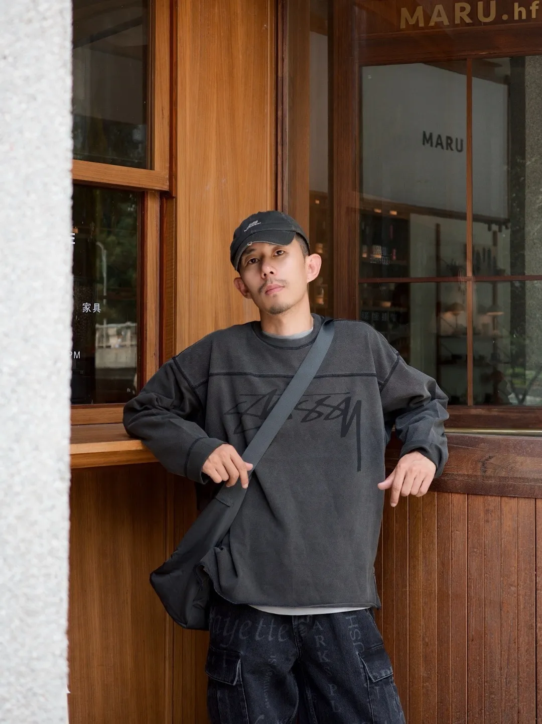 Washed long-sleeved T-shirt STUSSY FW24 FOOTBALL CREW PIGMENT DYED TEE washed black S-XL
