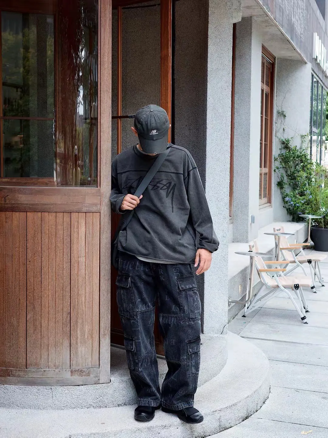Washed long-sleeved T-shirt STUSSY FW24 FOOTBALL CREW PIGMENT DYED TEE washed black S-XL