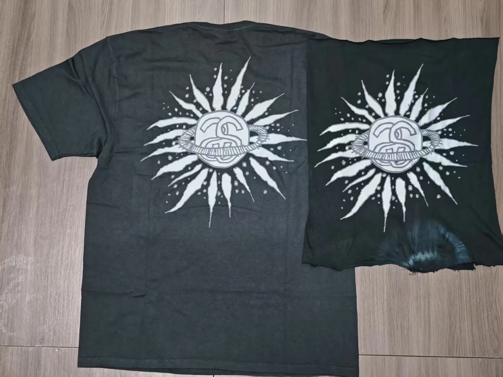 New model preview: STUSSY SS25 LOOK BEYOND TEE. The combination of double S and Taiyang is very beautiful. It is the best-selling one on the official website. If you like it, don’t miss it.