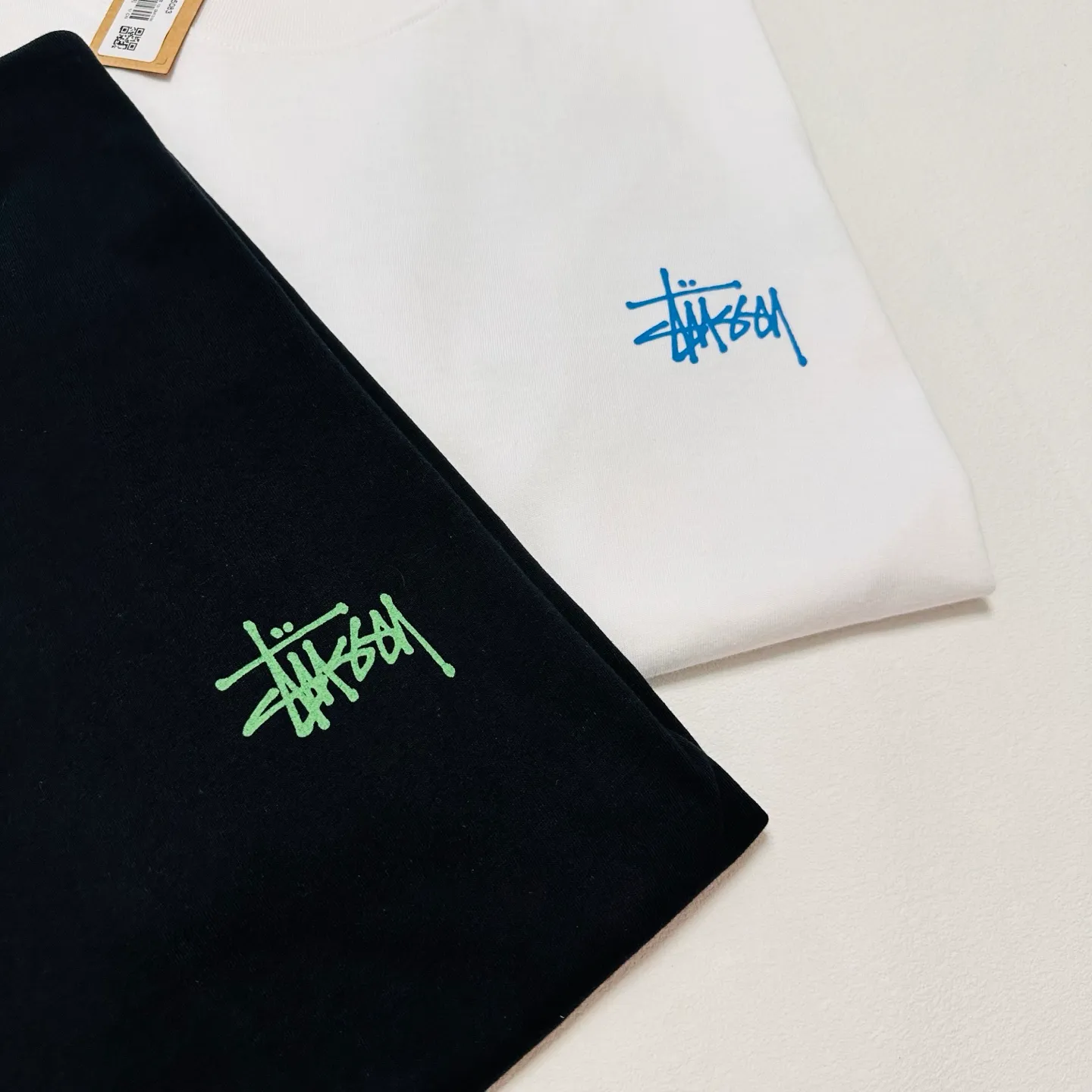 Detailed shooting of fish bone T-shirt STUSSY SS25 X-RAY FISHIN TEE Cha fish X-ray printed pattern short sleeves black and white S- XL