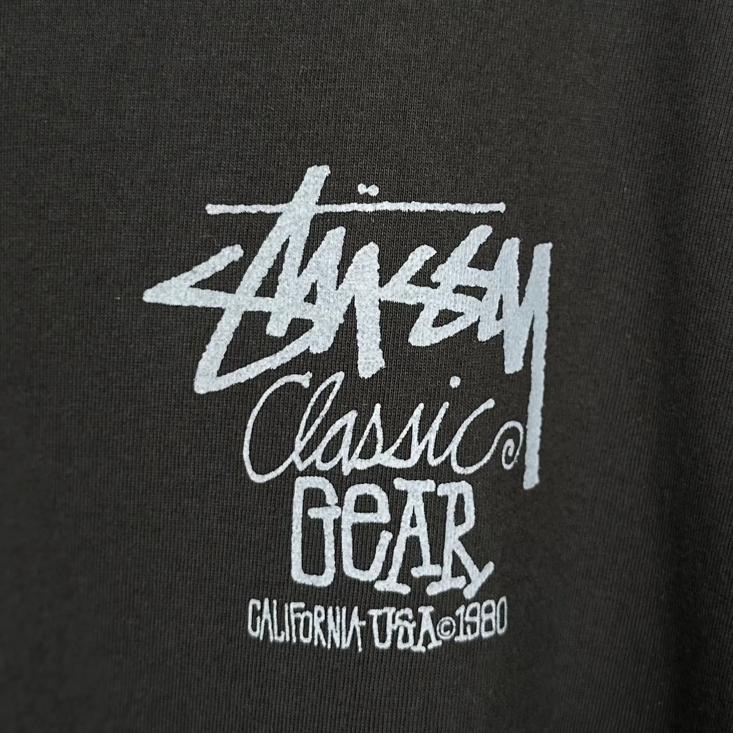 Retro lettering T-shirt STUSSY SS25 CLASSIC GEAR TEE PIGMENT DYED Classic lettering printed short sleeves black off-white S- XL