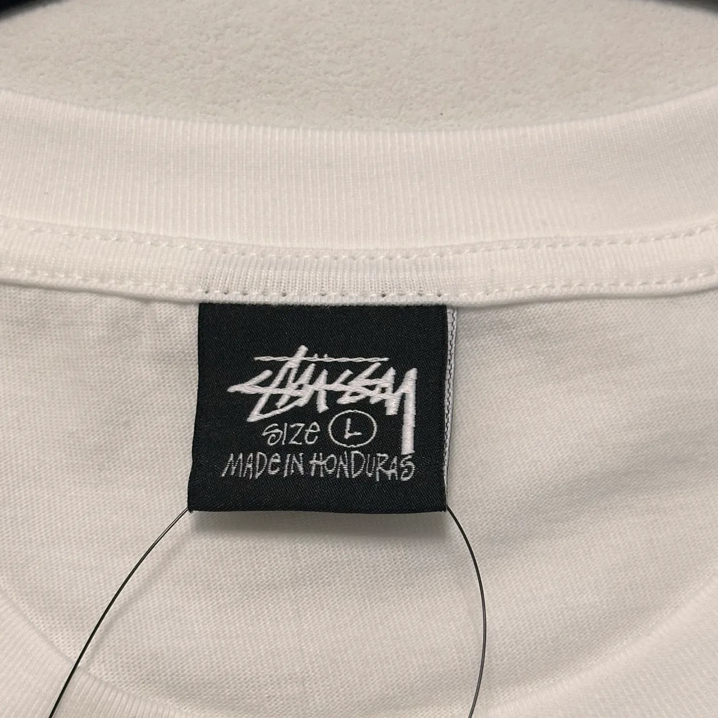 Detailed shooting of blonde beauty T-shirt STUSSY SS25 LAURA TEE character print short-sleeved TEE black and white S- XL