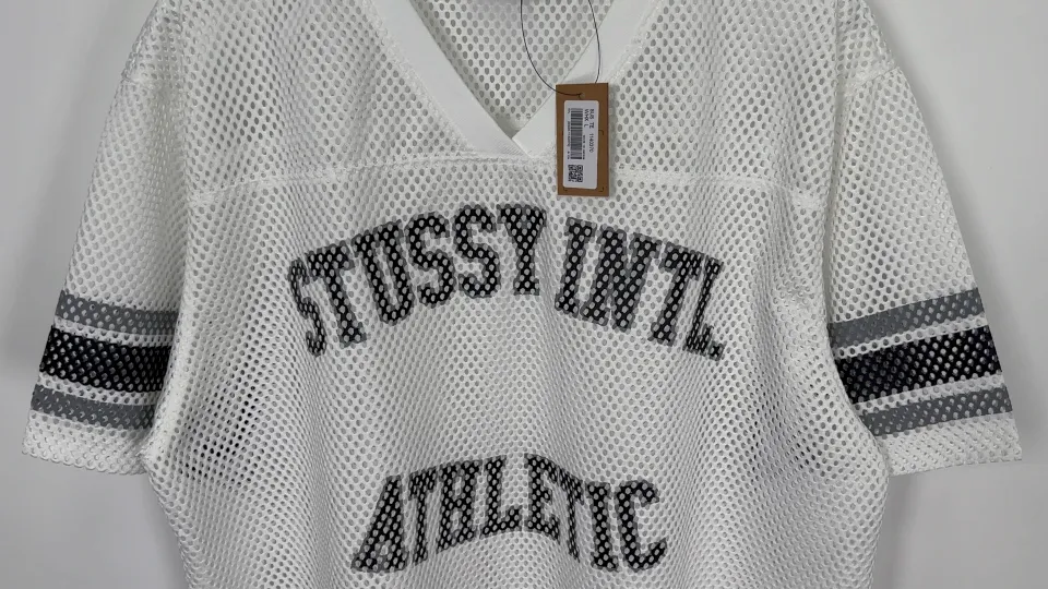 Mesh V-neck T-shirt Stussy SS25 STÜSSY INTERNATIONAL TEAM JERSEY V-neck mesh retro letter short sleeves black and white S-XL