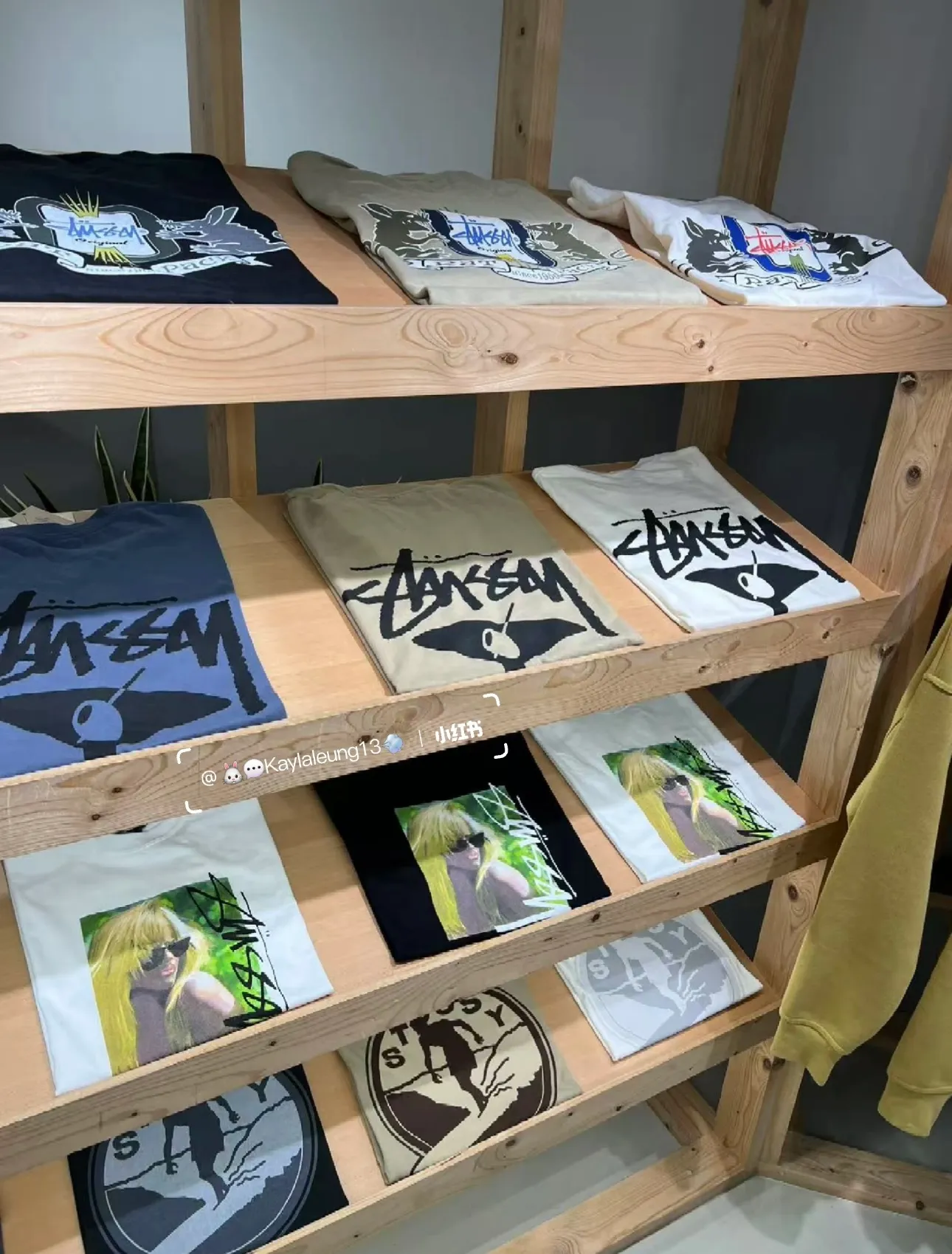 Blonde beauty T-shirt STUSSY SS25 LAURA TEE character print short-sleeved TEE black and white S- XL