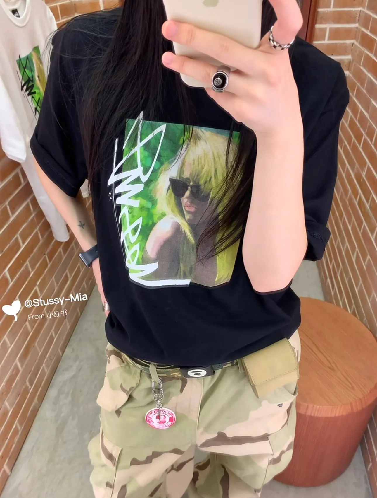 Blonde beauty T-shirt STUSSY SS25 LAURA TEE character print short-sleeved TEE black and white S- XL