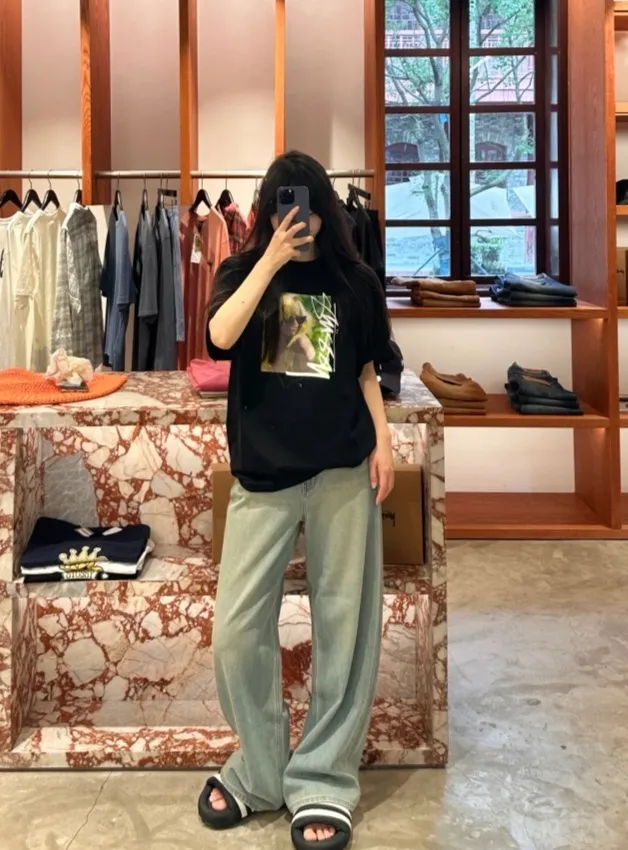 Blonde beauty T-shirt STUSSY SS25 LAURA TEE character print short-sleeved TEE black and white S- XL