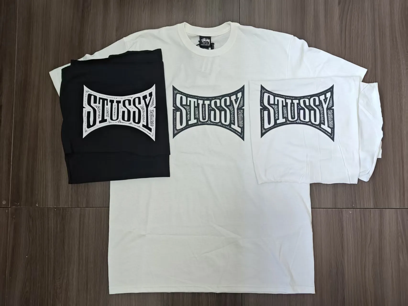 ZP Pattern: Curved hand-painted graffiti STUSSY letters, the background is an irregular dot print similar to the surface of a basketball, the official 25SS spring and summer main model, the upper body is very good-looking!  Replacement order and return of goods! Champion flag T-shirt STUSSY FW24 CHAMPION TEE black and white S-XL