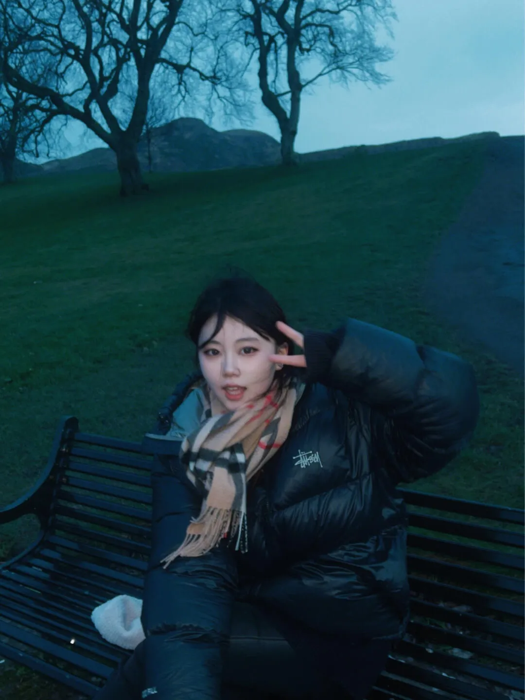 Stussy/Stussy 22Fw classic letter hooded down jacket, black, gray, black and pink, S-XL, filled with national standard 90 velvet/average 450g of velvet. It has a Michelin effect when you put it on. 800 puffs, fluffy and warm, full and light.
