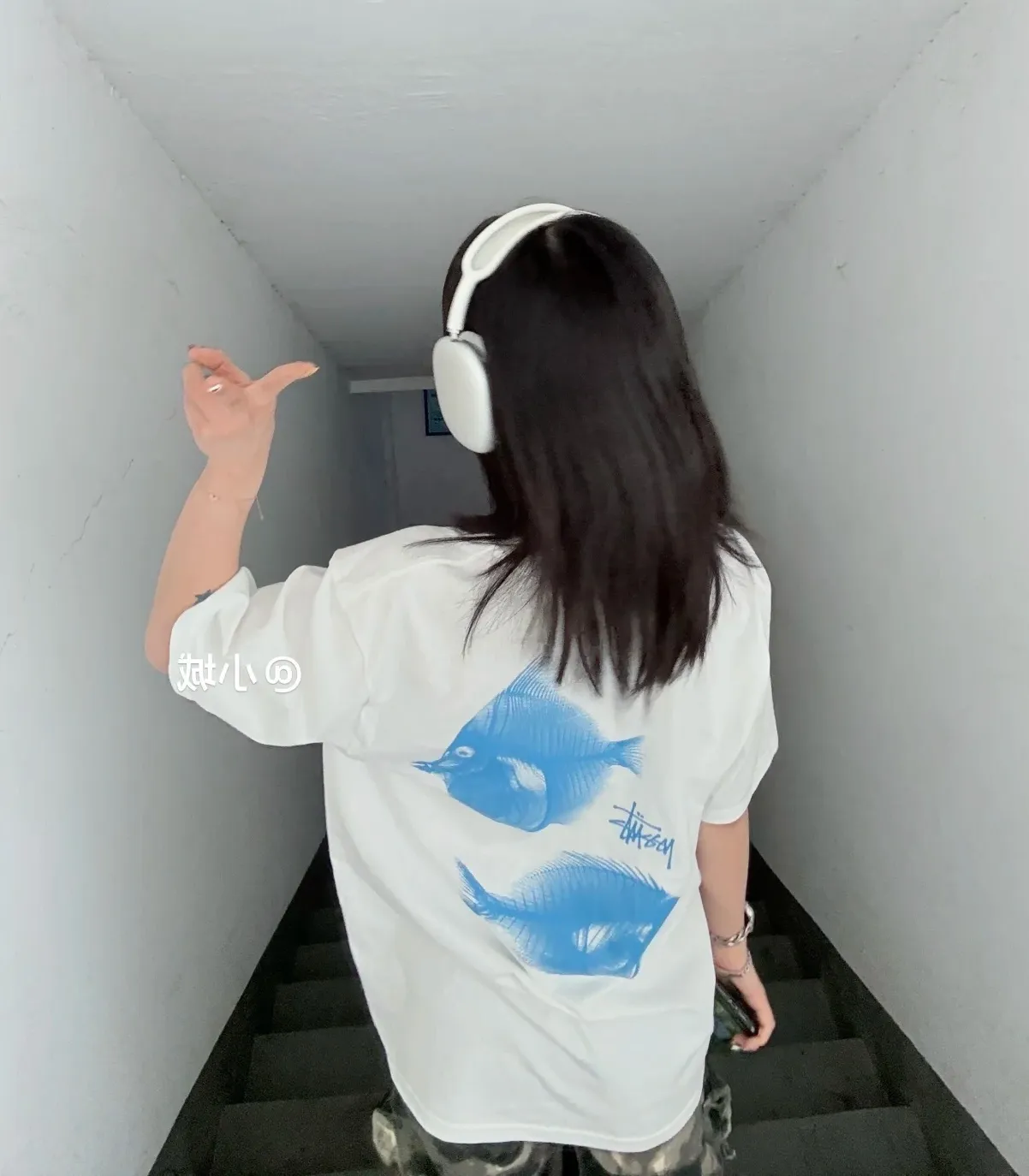 Fishbone T-shirt STUSSY SS25 X-RAY FISHIN TEE Fish X-ray printed pattern short sleeves black and white S- XL