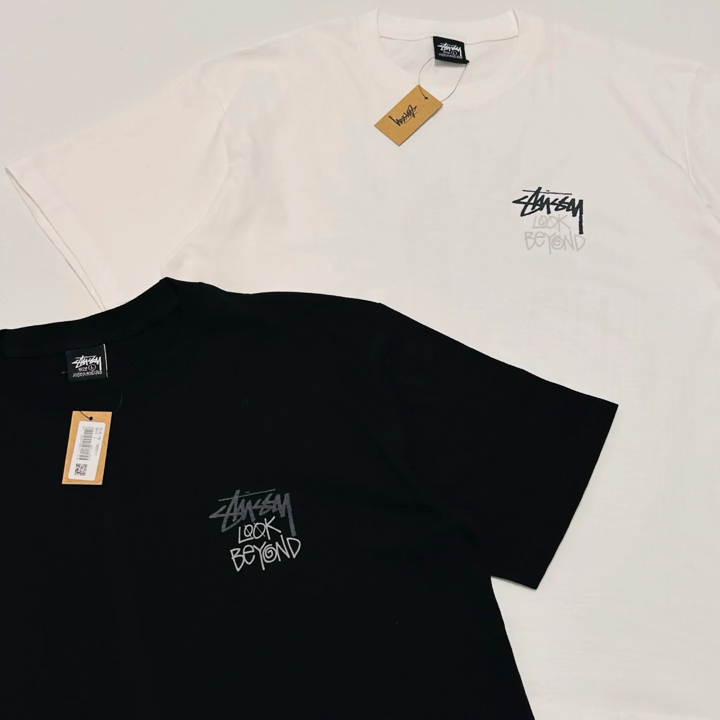 Detailed shooting of sun T-shirt STUSSY SS25 LOOK BEYOND TEE PIGMENT DYED double S sun short-sleeved TEE black and white S- XL