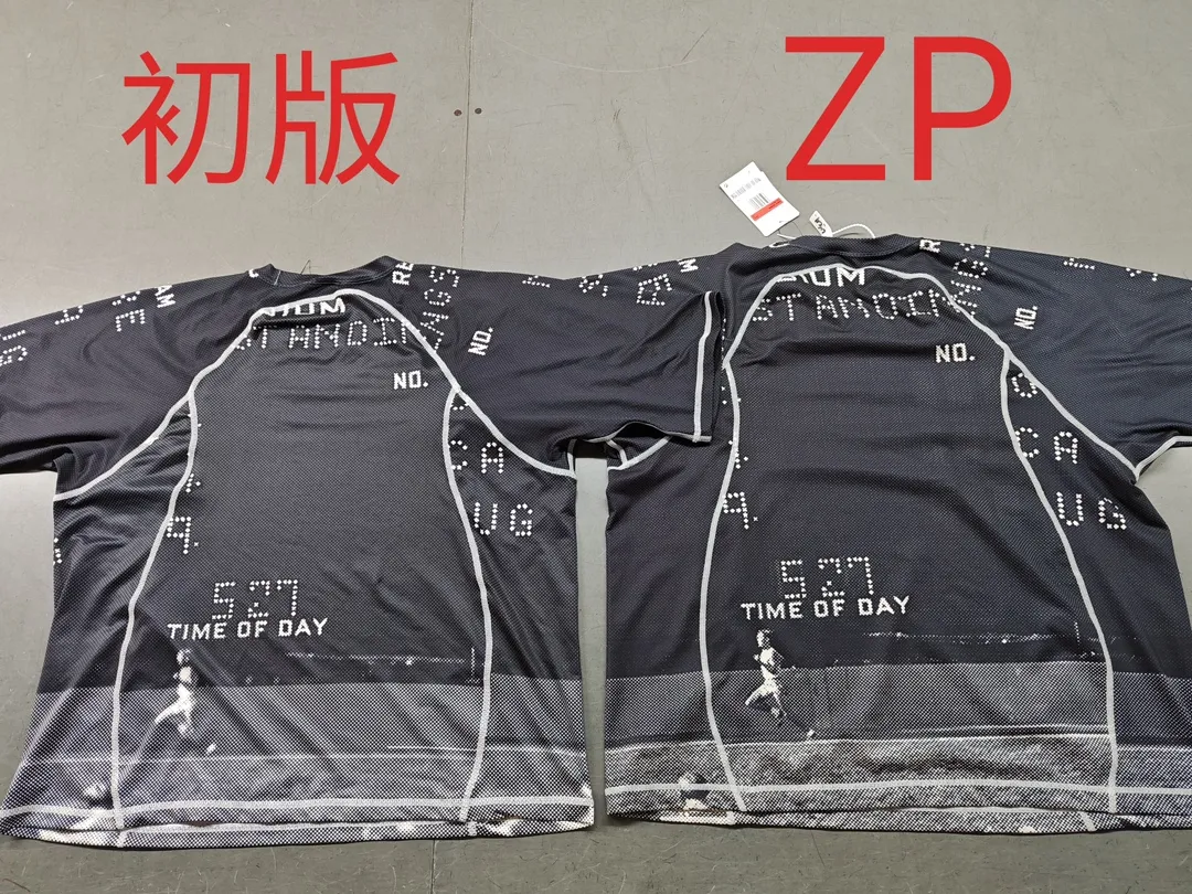 ZP pattern making: This quick-drying fabric is thicker, weighing 210 grams, and ordinary ones are generally about 160-180 grams, so it has very good elasticity, the upper body is also very comfortable, and does not stick to the body when sweating. It adopts a new three-dimensional tailoring and is divided into six parts: shoulders + sleeves, front and rear panels, left and right panels, and collar. It is made with four-needle and six-thread technology. Replenish the order and return the goods! Nike x Stüssy joint model printed quick-drying short-sleeved T-shirt for men and women, black S-XL