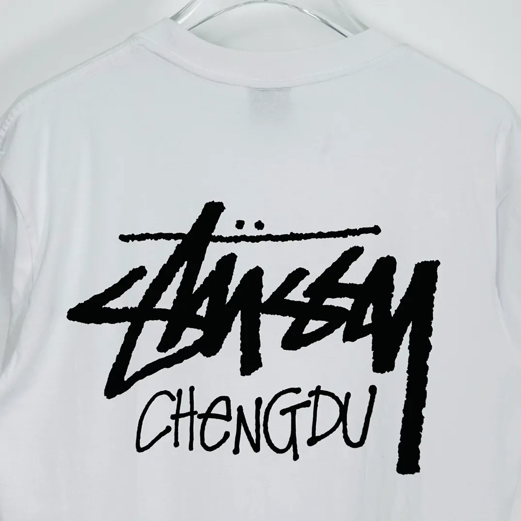 Chengdu limited TEE STUSSY FW24 CHENGDU TEE classic words Chengdu limited short sleeves black and white S-XL