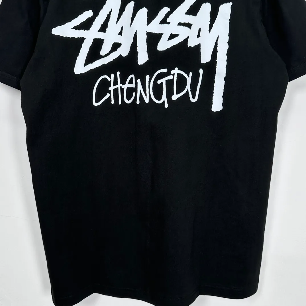 Chengdu limited TEE STUSSY FW24 CHENGDU TEE classic words Chengdu limited short sleeves black and white S-XL