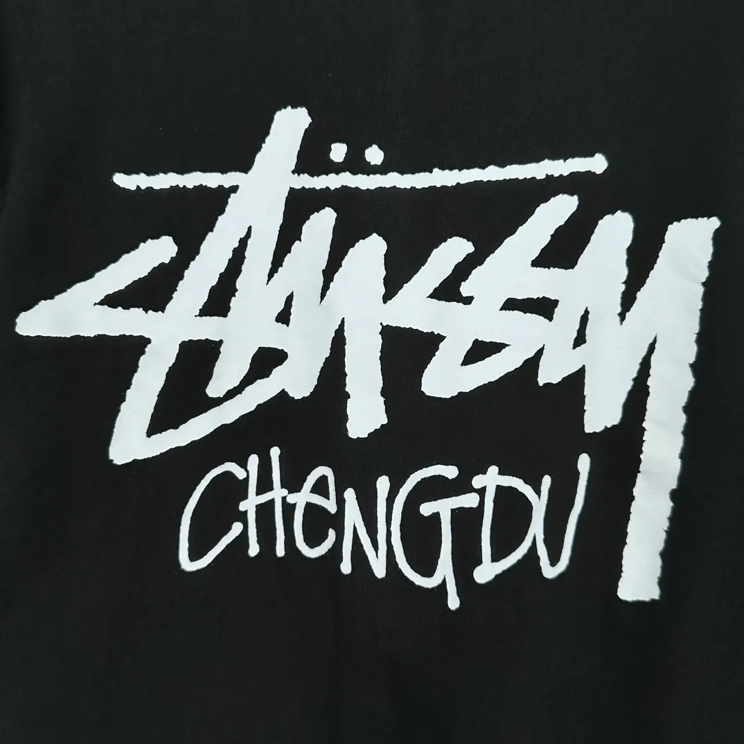 Chengdu limited TEE STUSSY FW24 CHENGDU TEE classic words Chengdu limited short sleeves black and white S-XL