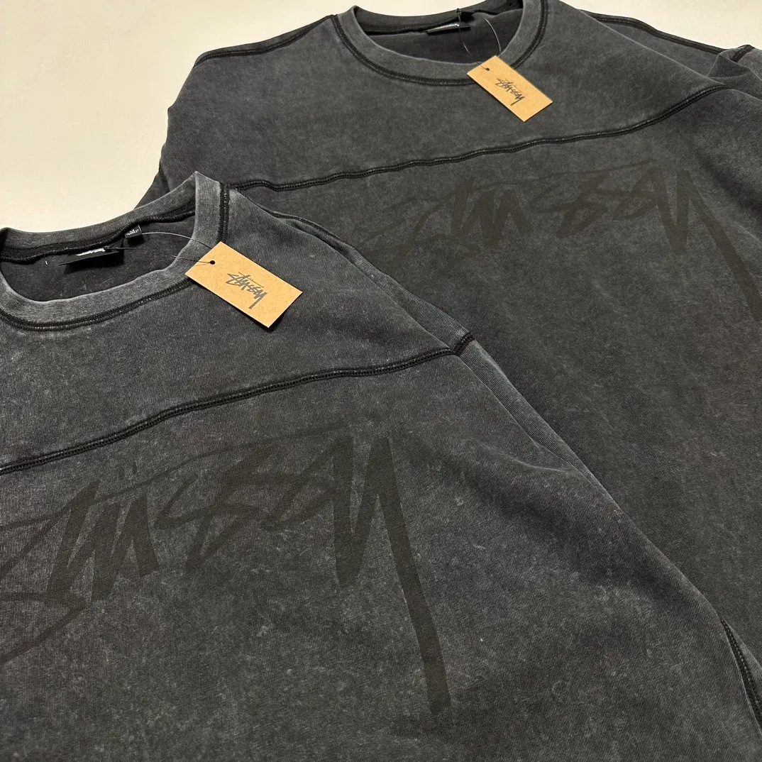 Notice! ️These two pieces are both bulk goods, and the washing effects are slightly different! Due to uncontrollable factors in salt washing, the washing effect of each piece will be a little different. Please place an order if you can accept it. Thank you!  Washed long-sleeved T-shirt STUSSY FW24 FOOTBALL CREW PIGMENT DYED TEE washed black S-XL