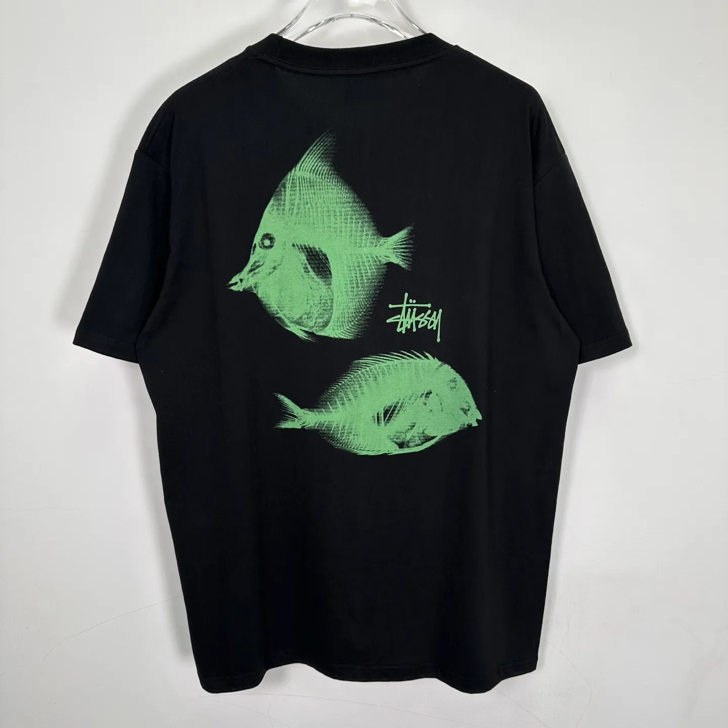 Fishbone T-shirt STUSSY SS25 X-RAY FISHIN TEE Fish X-ray printed pattern short sleeves black and white S- XL