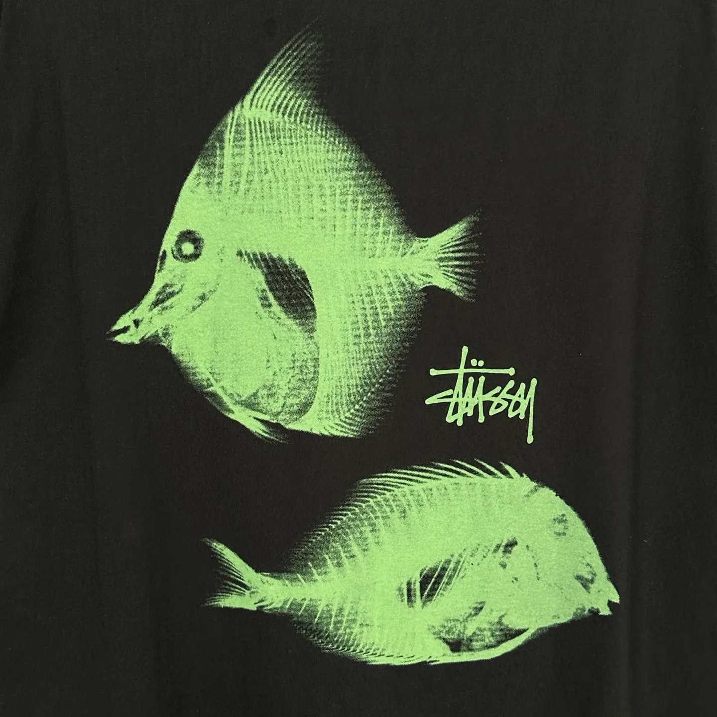 Fishbone T-shirt STUSSY SS25 X-RAY FISHIN TEE Fish X-ray printed pattern short sleeves black and white S- XL