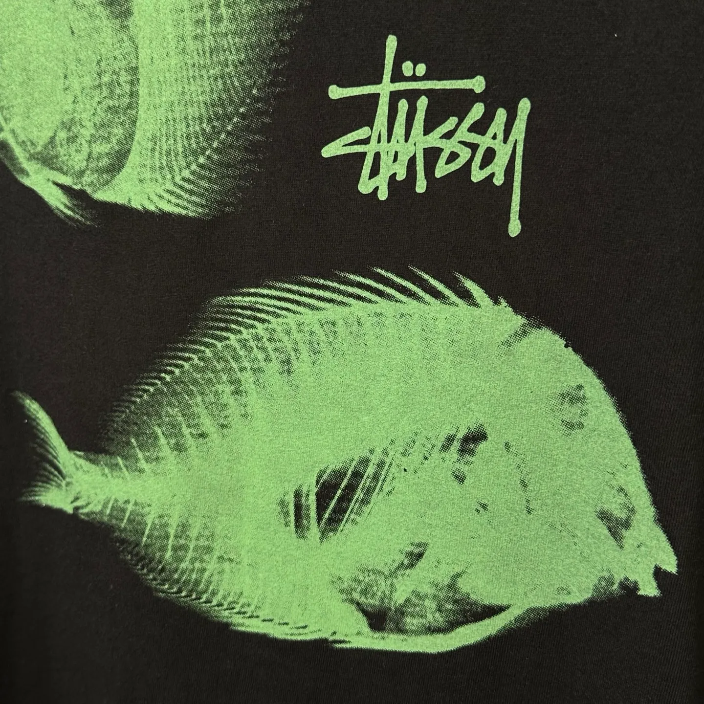 Fishbone T-shirt STUSSY SS25 X-RAY FISHIN TEE Fish X-ray printed pattern short sleeves black and white S- XL