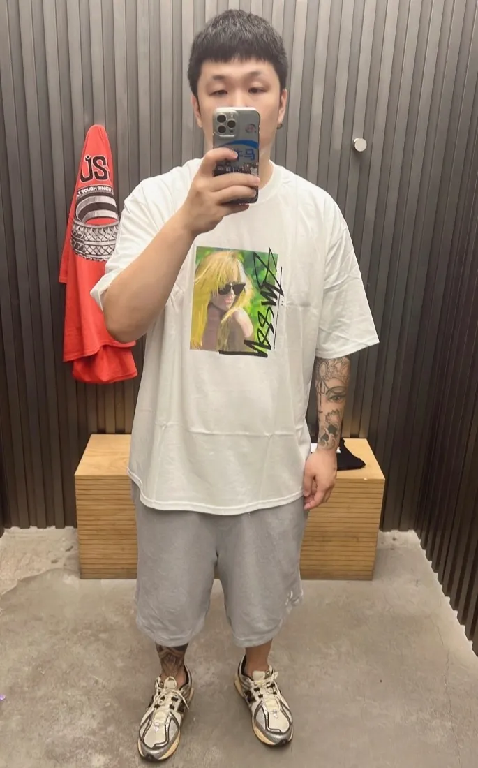 Blonde beauty T-shirt STUSSY SS25 LAURA TEE character print short-sleeved TEE black and white S- XL