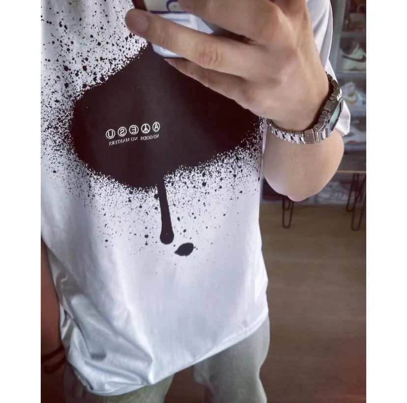 #S104 p110💰 Supreme co-branded SS23 Week6 TAG TEE slogan printing, loose fit, made of 260g combed cotton double yarn, all three standards from fabrics to accessories, ZP, imported Matsui company slurry printing will never crack, the whole piece adopts three-needle five-thread technology (neckline-shoulder seam-sleeve seam double line, looks more three-dimensional and textured) consistent with the original version, classic version Feel free to compare zp. The whole piece adopts three-needle five-thread craftsmanship. The neckline-shoulder seam-sleeve seam is double-threaded, which looks more three-dimensional and textured.) It has the same craftsmanship as the original original, classic version. Color: White Black Size: S M L XL XXL