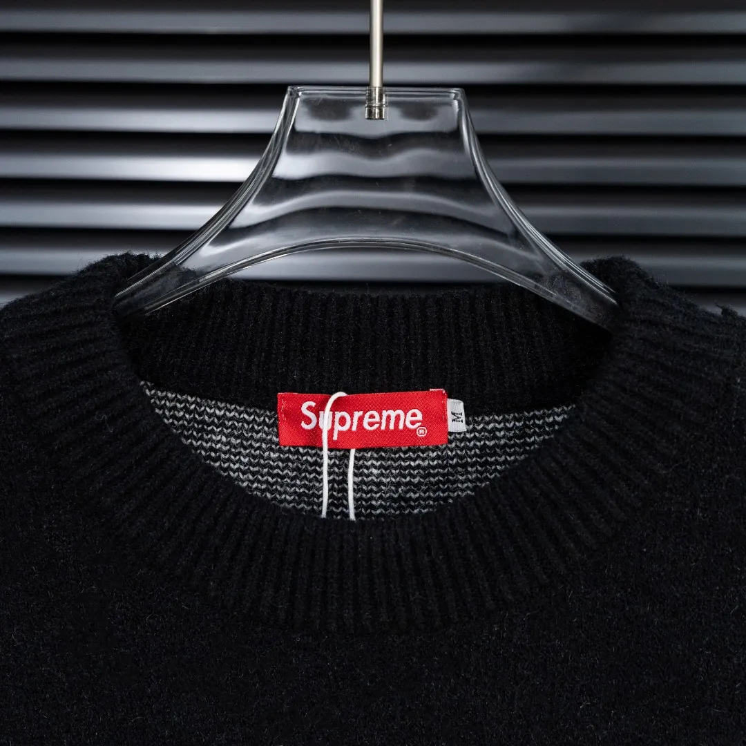 P290 Style: superme trendy cursive embroidered knitted sweater Size: S-XXL Fabric: Wool blend Accessories: Full set of customized original accessories