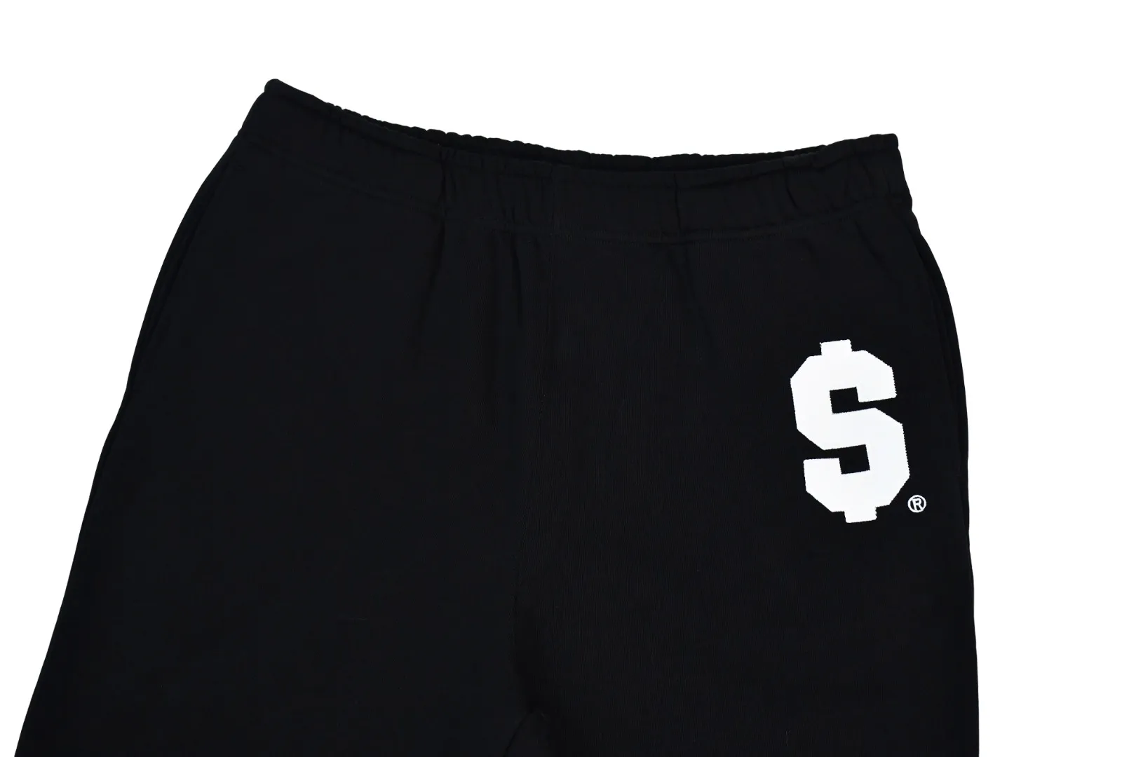 S556💰p300 top version Supreme 23ss S Sweatp patch embroidered logo plus velvet sweatpants. For those of us who focus on top Supreme, this style of sweatpants is naturally available. ZP purchase and pattern making operation 1. Fabric: ZP testing, custom weaving and dyeing, pure cotton 430G plus velvet main fabric, horizontal cutting 2. Embroidery: embroidery equipment Behringer BEKS-Y924 machine is used (a level higher than Tajima embroidery machine). The embroidery thickness, saturation and size are all consistent with ZP. 3. Sewing process: Four-needle and six-thread boneless splicing process is used in twelve places of the whole garment. Processed by a senior foreign trade factory (cannot be done by ordinary factories) 4. Customized ZP main label/wash water mark/tag/packaging bag (equipped with extra-large thickened handbag) Color: black/grey/navy blue Size: S/M/L/XL