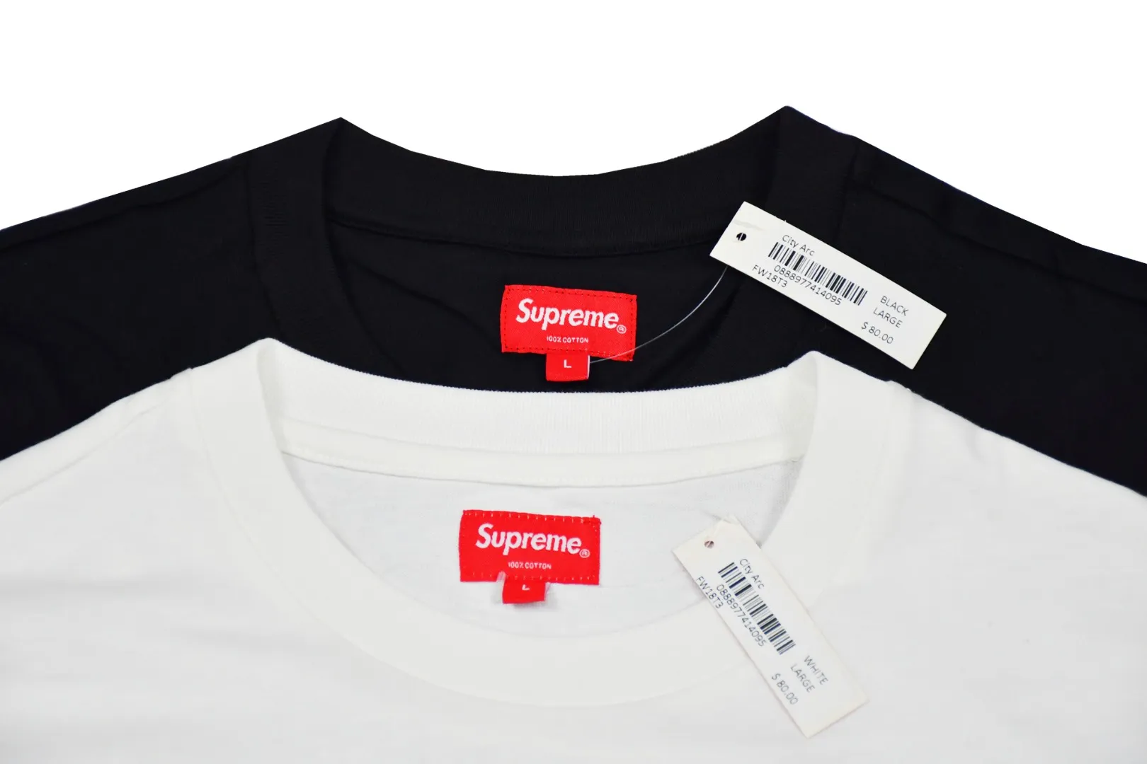 S76💰p150 Top version Supreme 19SS City Arc Tee City architectural embroidery logo curved rainbow short-sleeved T-shirt 1. YB version size Fabric custom-woven and dyed 280g weight 100% cotton 2. Architectural patterns are operated by imported Behringer BEKT-S1501CII 15-color single-head machine. Even if a top-level machine is used, it must be constantly debugged and requires manual supervision, which is time-consuming and labor-intensive and accurate to millimeter-level errors. The letter S stands for: intercity high-speed rail. The letter U stands for: urban office building. The letter P stands for: Torch of the Statue of Liberty. The letter R stands for: construction site building. The letter E stands for: church.
