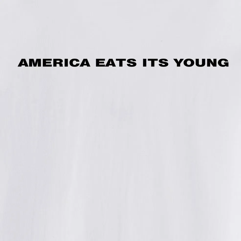 S246 P110💰 Supreme Week 7 America Eats Its Young Tee Printed round neck short-sleeved American trendy T-shirt. Same style for men and women. Loose fit. Made of 260g combed cotton double yarn. All three standards are complete from fabrics to accessories. ZP. Imported Matsui Company slurry printing will never crack. The whole piece adopts three-needle five-thread technology. The neckline-shoulder seam-sleeve seam is double-lined, which looks more three-dimensional and textured.) The same process as the original version, classic version Feel free to compare zp. The whole piece adopts three-needle five-thread craftsmanship (neckline-shoulder seam-sleeve seam double thread, which looks more three-dimensional and textured). It has the same craftsmanship as the original original, classic version. Color: black, white, light gray, pink, navy. Size: S M L XL XXL
