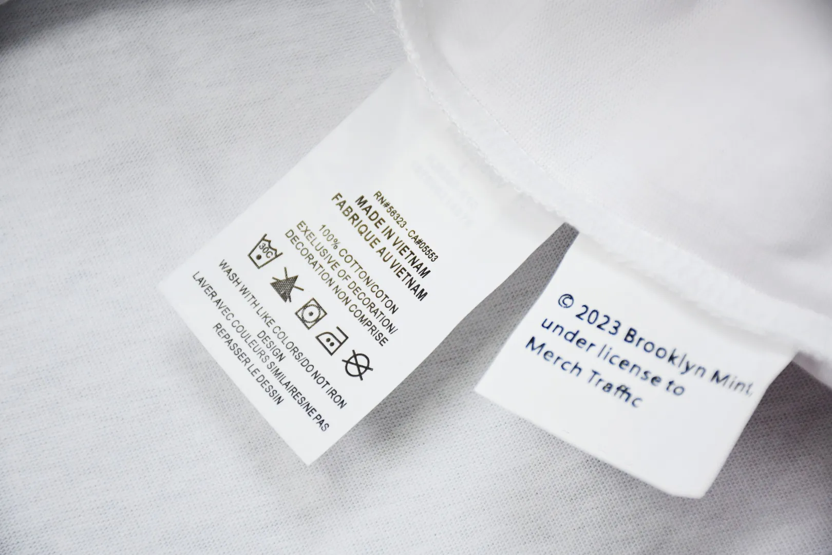 S406💰P150 Top version Supreme The printing uses thermosetting ink printing imported from Belgium (different from conventional thermal transfer printing), also known as plastic ink, or self-adhesive ink. Its ingredients are: mainly composed of polyvinyl chloride (PVC) and phthalates. PVC and phthalates, fixing agents, stabilizers, and thickeners are mixed to form a thermosetting ink. It is not the digital direct printing advertised on the market. Size: S-XL