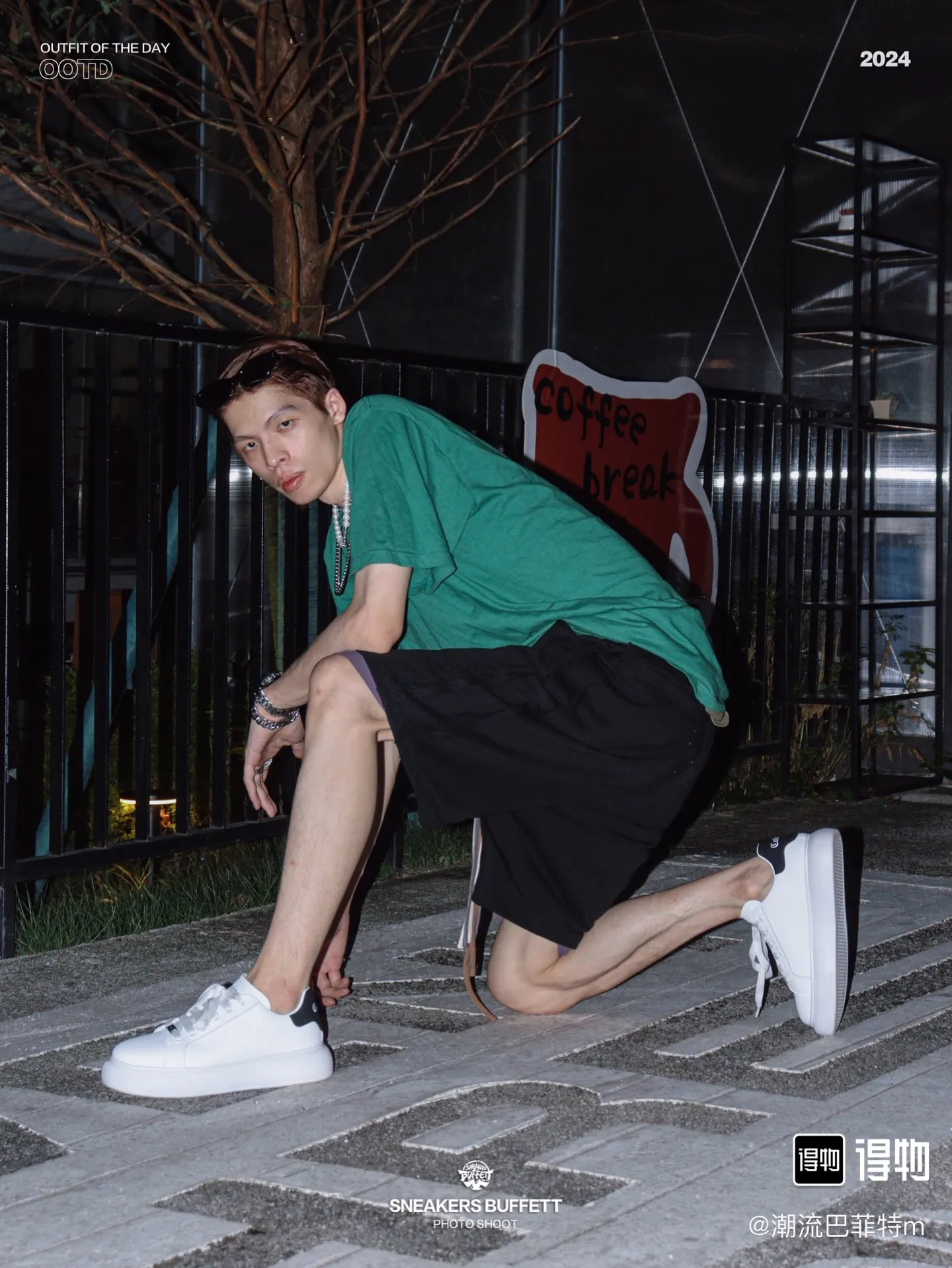 #S83 P110💰 Supreme SS24 Spring T-shirt Series WEEK9 PINLINE TEE Letter Logo round neck loose short-sleeved T-shirt. The same style for men and women is made of 260 grams of combed cotton double yarn. From fabrics to accessories, all three standards are complete and follow ZP. Imported Matsui Company slurry printing will never crack. The whole piece adopts three-needle five-thread technology. The neckline-shoulder seam-sleeve seam is double-lined, which looks more three-dimensional and textured.) The same process as the original version, classic version Feel free to compare zp. The whole piece adopts three-needle five-thread craftsmanship. The neckline-shoulder seam-sleeve seam is double-threaded, which looks more three-dimensional and textured.) It has the same craftsmanship as the original original, classic version. Color: black, green, white. Size: S M L XL XXL.