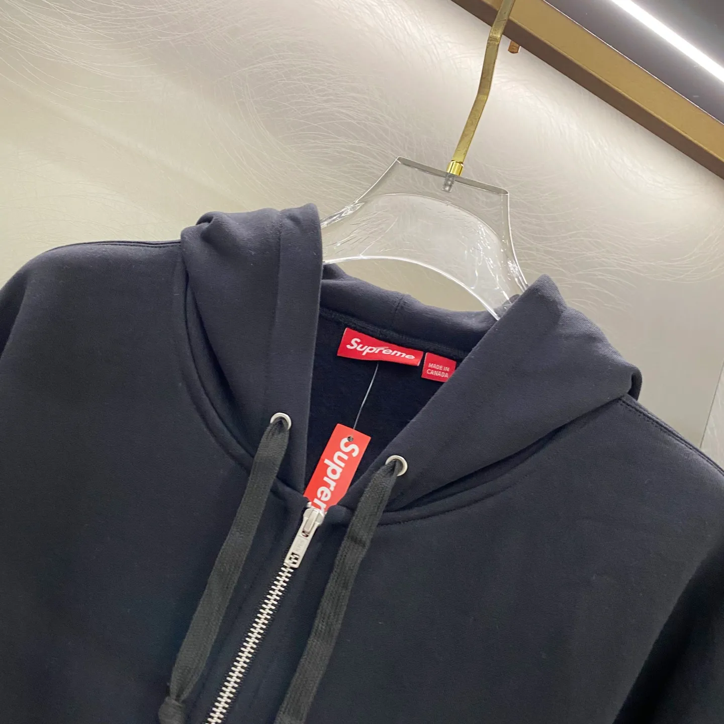 P400 Supreme FW25 FW25 IDGAF Zip Up Hooded Sweatshirt Cuffs embroidered logo zipper hooded sweatshirt, same style for men and women. Model number: KR09. A very personalized sweatshirt. 400g heavyweight cotton brushed fabric. Washed and dyed. The navy blue embroidery is luminous. It is consistent with YB and can be luminous. Very cool. Ykk original zipper. Behringer embroidery machine. Fine and beautiful embroidery, thin velvet lining, skin-friendly and comfortable feel, loose fit Color: Black, Pink, Navy Size: S M L XL