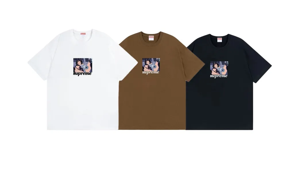 #S97 p110💰 Supreme SS22 Week6 xAeon Flux co-branded Gun Tee Magic Warrior cartoon letter print. Loose fit. Made of 260g combed cotton double yarn. All three standards are complete from fabrics to accessories. ZP. Imported Matsui company slurry printing will never crack. The whole piece is made with three-needle five-thread technology. The neckline-shoulder seam-sleeve seam is double-lined, which looks more three-dimensional and textured. The same process as the original version, classic fit. Feel free to compare zp. The whole piece adopts three-needle five-thread craftsmanship. The neckline-shoulder seam-sleeve seam is double-threaded, which looks more three-dimensional and textured.) It has the same craftsmanship as the authentic original, classic version. Color: White Black Brown Size: S M L XL XXL