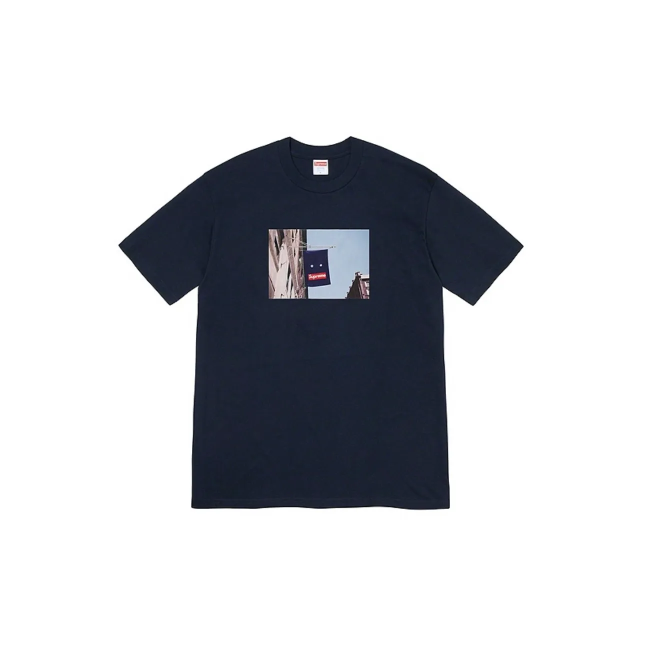 #S05 P110💰 Supreme FW19 Week 1 Banner Tee Banner short-sleeved T-shirt. The same style for men and women is made of 260g combed cotton double yarn. From fabrics to accessories, all three standards are complete and follow ZP. Imported Matsui company's slurry printing will never crack. The whole piece is made of three-needle five-thread technology. The neckline-shoulder seam-sleeve seam is double-lined, which looks more three-dimensional and textured. The same process as the original version, classic version Feel free to compare zp. The whole piece adopts three-needle five-thread craftsmanship (neck-shoulder seam-sleeve seam double thread, which looks more three-dimensional and textured). It has the same craftsmanship as the original original, classic version. Color: Apricot, Tibetan, White, Gray, Red, Blue. Size: S M L XL XXL