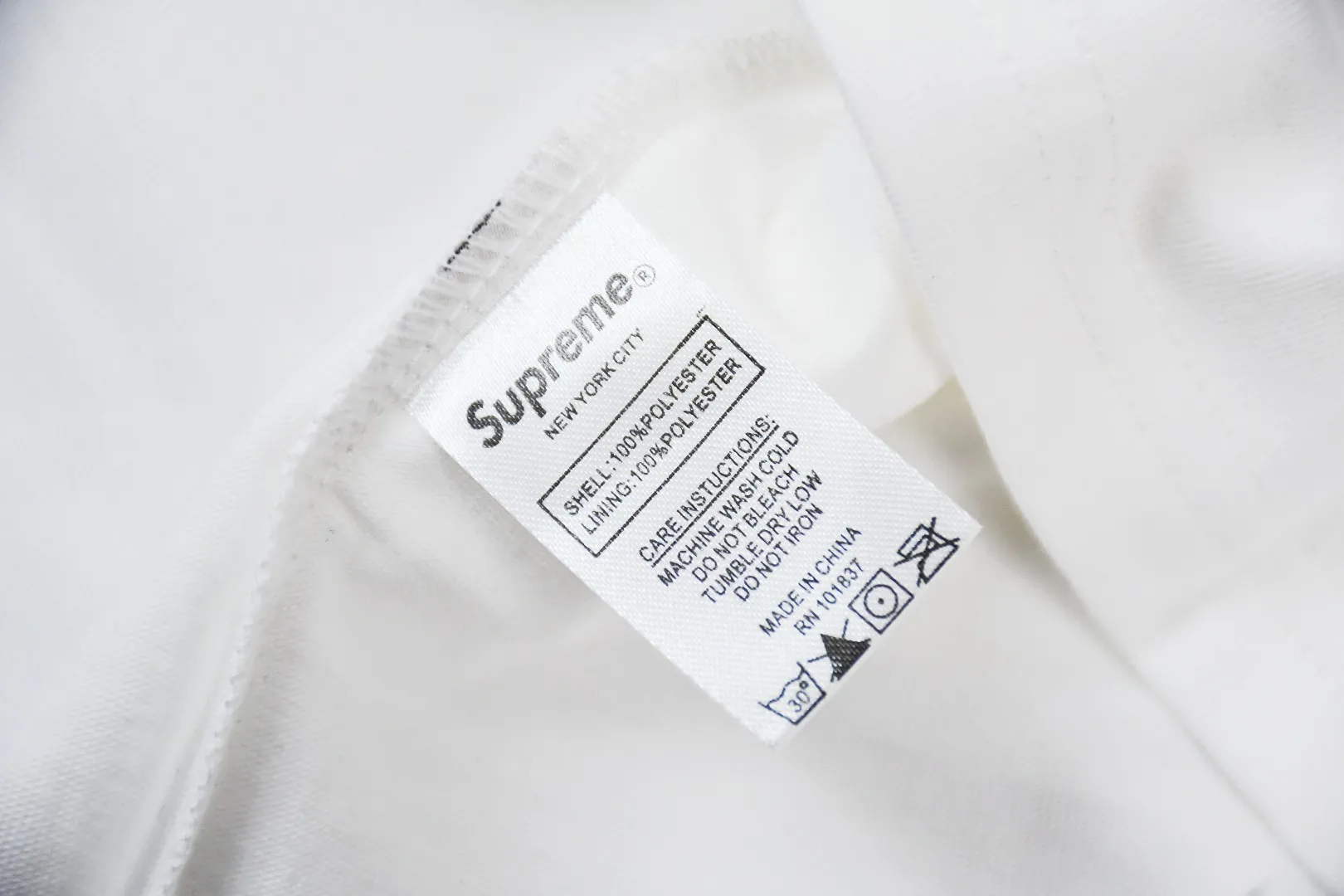 S594💰p156 Supreme 23fw COLLAR LOGO L/S TOP Embroidery Long-sleeved T-shirt ZP test Custom weaving and dyeing Pure cotton 320g Fabric Embroidery is done by BEHRINGER BEKS-Y924 machine (one level higher than Tajima embroidery machine) Embroidery thickness, saturation and size are consistent with ZP Customized ZP co-branding Main label/wash water label/tag/packaging bag The version with a high probability of passing the test will pass the original packaging picture. Size: S-XL