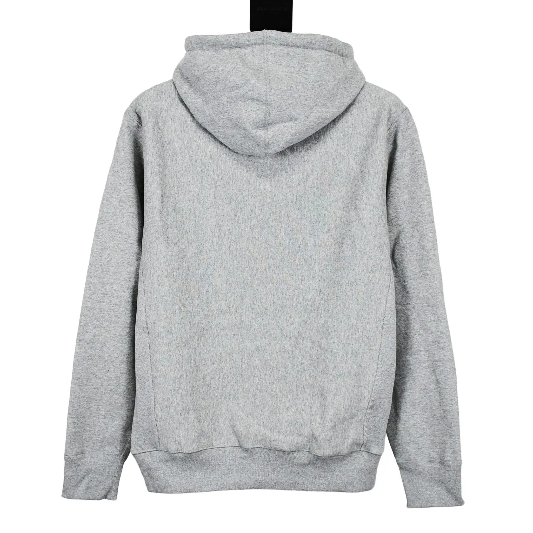 🅿️320 S209 top version Supreme FW19 Week 16 Bandana Box Logo Hooded Sweatshirt Cashew flower embroidered hooded fleece sweatshirt For those of us who focus on top Supreme, the cashew flower sweatshirt is naturally available. ZP purchase and pattern making operation 1. Fabric: ZP testing, custom weaving and dyeing, pure cotton 460G plus velvet main fabric, horizontal cutting, side stitching 520G 2X2 Thread 2. Embroidery: Embroidery equipment is operated by BEHRINGER BEKS-Y924 machine (a level higher than Tajima embroidery machine). The embroidery thickness, saturation and size are all consistent. 3. Sewing process: Four needles and six threads are used in 12 places on the whole garment. The boneless splicing process is processed by a senior foreign trade factory (ordinary factories cannot do it). 4. Hem and cuffs: all use 520G inelastic thread. (Low-end goods use elastic threads to cause the hem and cuffs to appear wavy) 5. Customized ZP main label/wash water label/hangtag/packaging bag (equipped with an extra-large thickened handbag) Size: S~XL