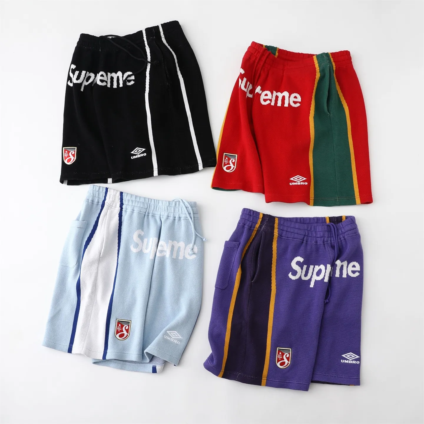 🅿️300 S295 top version SUPREME Color: black, red, purple, white. The same jacket is expected to be available in about a week. Size: S M L