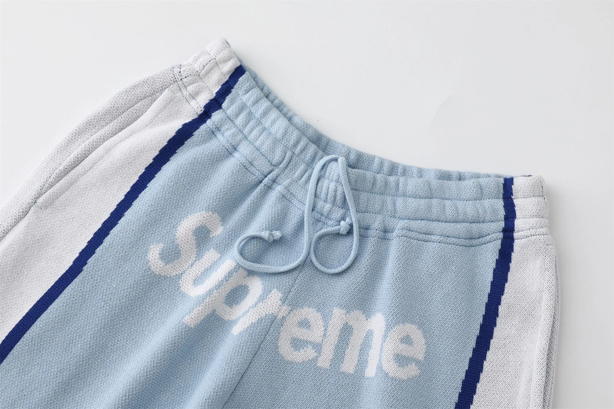 🅿️300 S295 top version SUPREME Color: black, red, purple, white. The same jacket is expected to be available in about a week. Size: S M L
