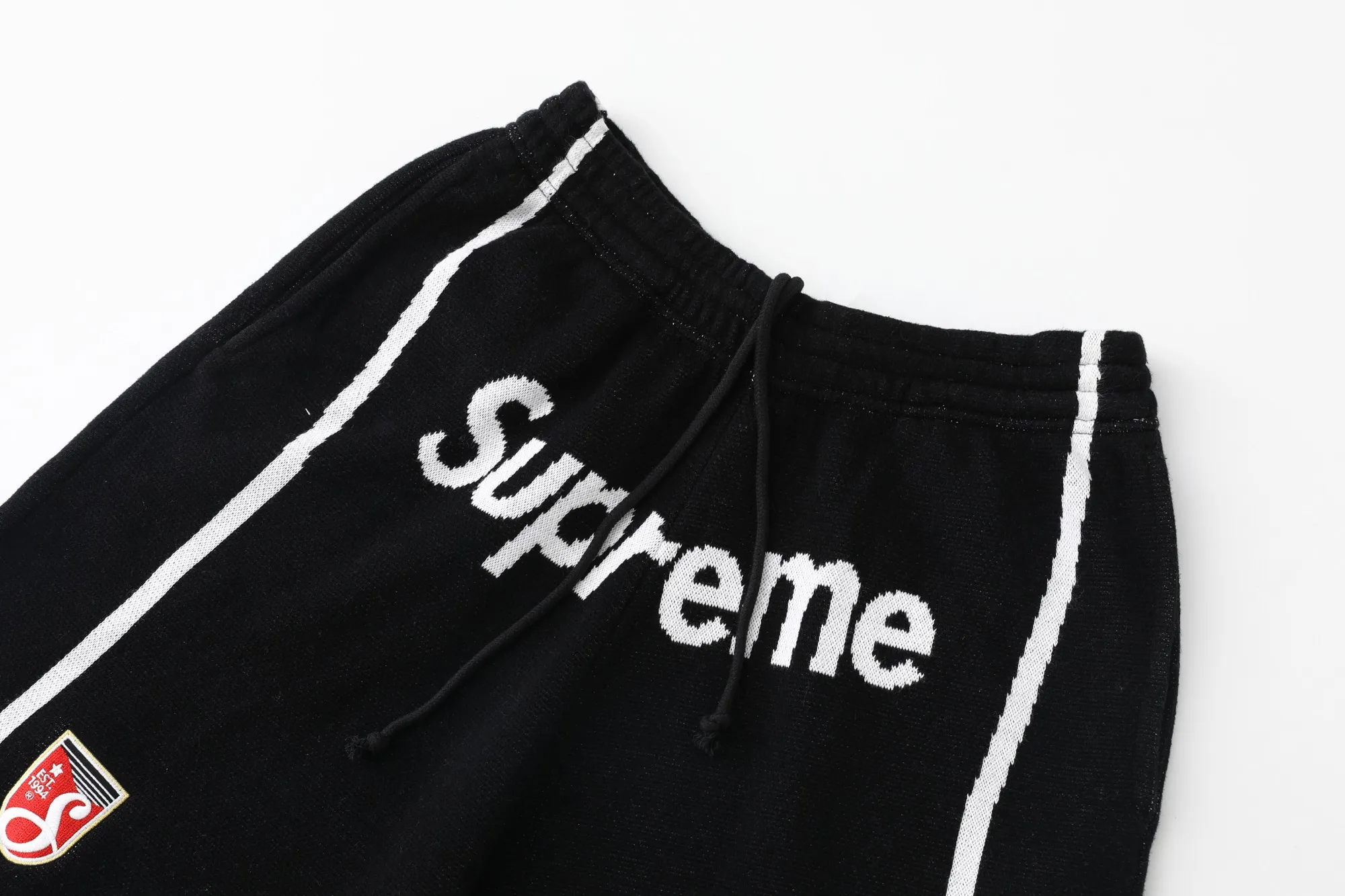 🅿️300 S295 top version SUPREME Color: black, red, purple, white. The same jacket is expected to be available in about a week. Size: S M L