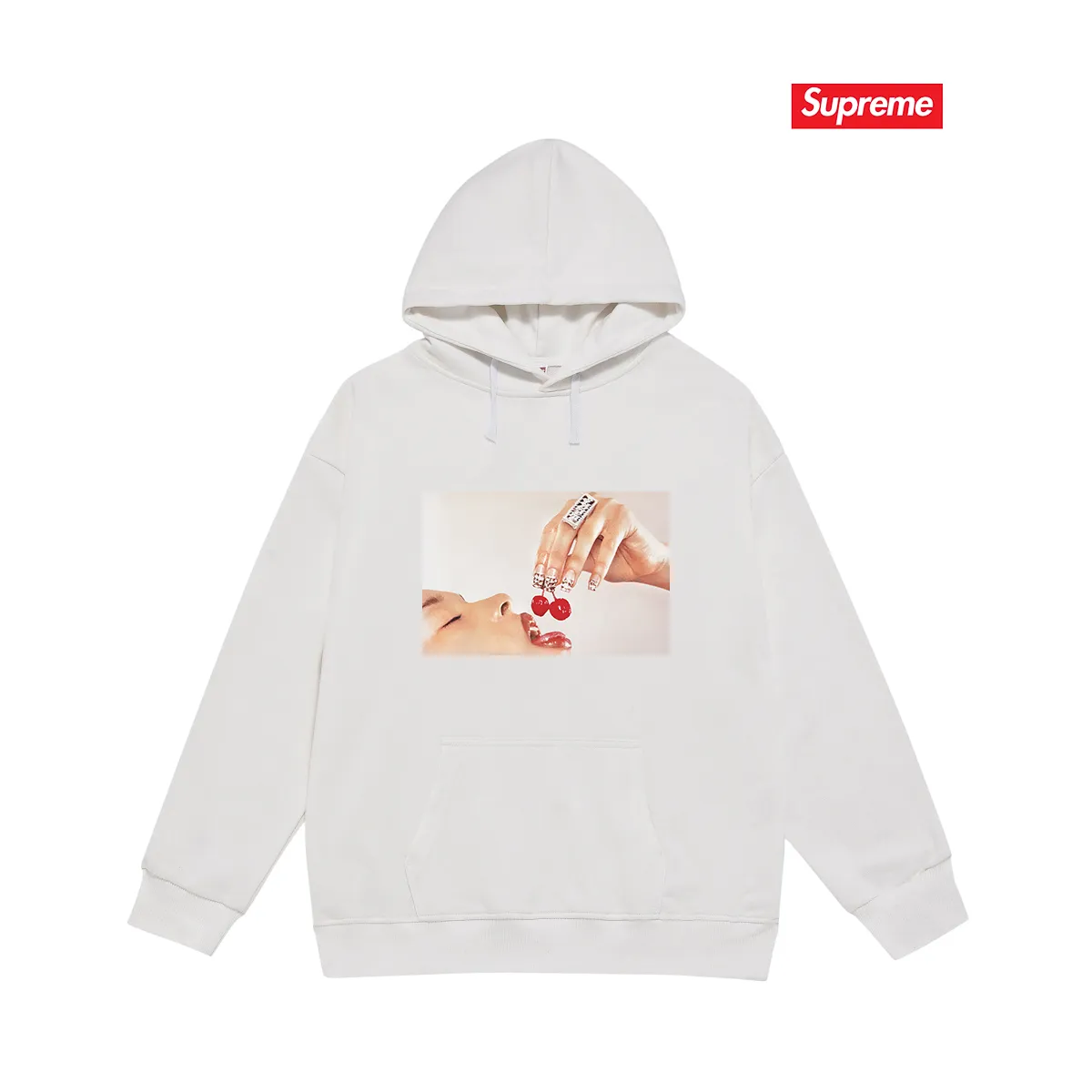 Style No. S2010 #terry P160💰 Velvet P170💰 Supreme SS19 Cupid Tee Navy angel print hooded sweatshirt Made of 400g large terry 430g silver fox velvet (drop shoulder large version) fabric, soft texture and no pilling Imported environmentally friendly printing glue The pattern is bright and three-dimensional Quality 💥Same style for men and women The upper body is trendy Color: black white gray Size: S M L XL XXL