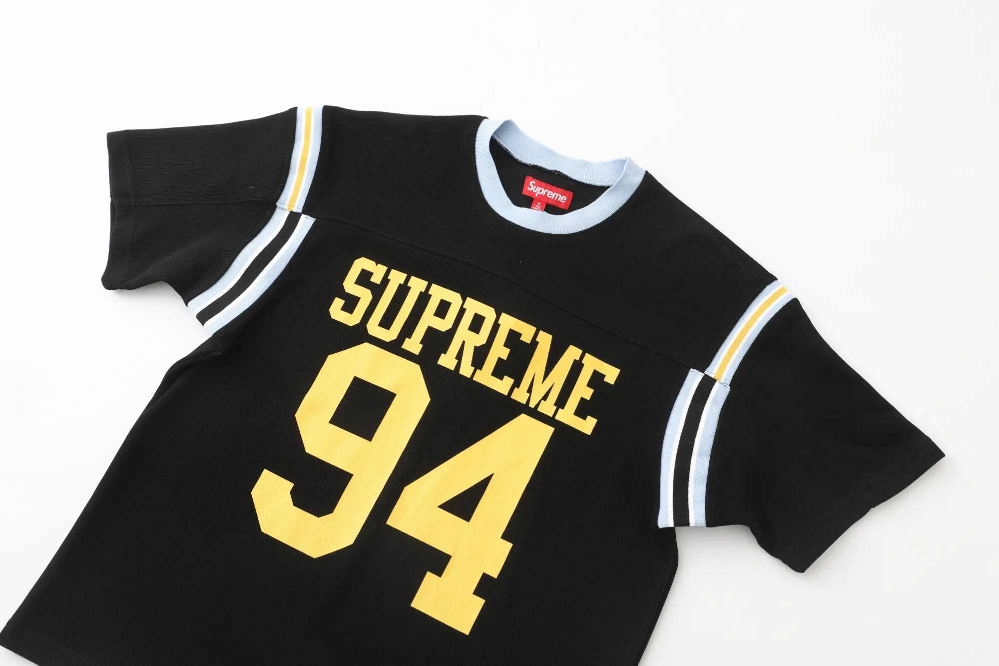 🅿️210 S302 Supreme 25 WEEK8 Split S/S Football Top patchwork pattern ribbed round neck short-sleeved American trendy football jersey for men and women. Original purchase and development! The color matching thread is customized at 1:1, and the accessories and details are all in place!  Color: Black Green Size: S M L