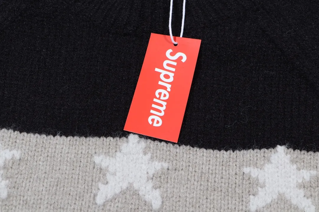 P300 Sup supreme chest striped five-pointed star jacquard crew neck sweater Color: black blue green Size: S M L XL XXL