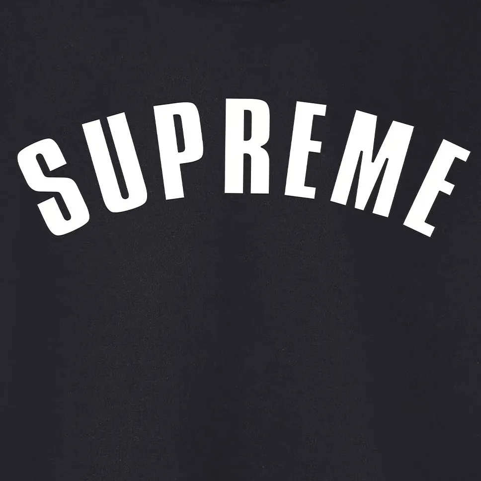 Style No. S1168 #terry p150💰 Plus velvet 160💰 Sup burst crackle letters LOGO round neck sweatshirt Made of 400 grams of large terry (drop shoulder large version) fabric, soft texture and no pilling Imported environmentally friendly printing glue The pattern is bright and three-dimensional Quality 💥Same style for men and women The upper body is trendy Color: black white gray Size: S M L XL XXL