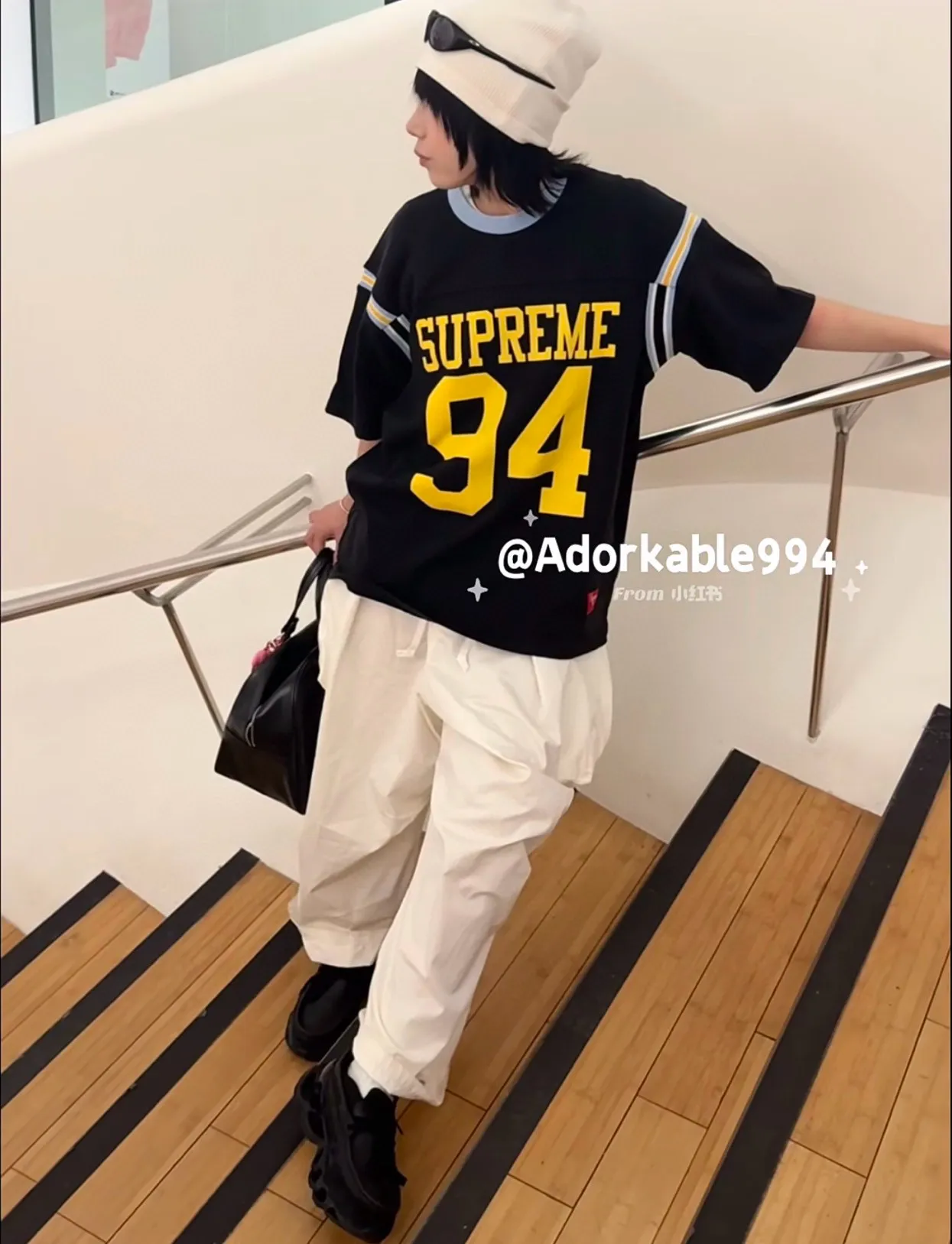 S626💰p220 Supreme SS25 WEEK8 Split S/S Football Top patchwork pattern ribbed round neck short-sleeved American trendy football jersey for men and women. Original purchase and development! The color matching thread is customized at 1:1, and the accessories and details are all in place!  Color: Black Green Size: S M L