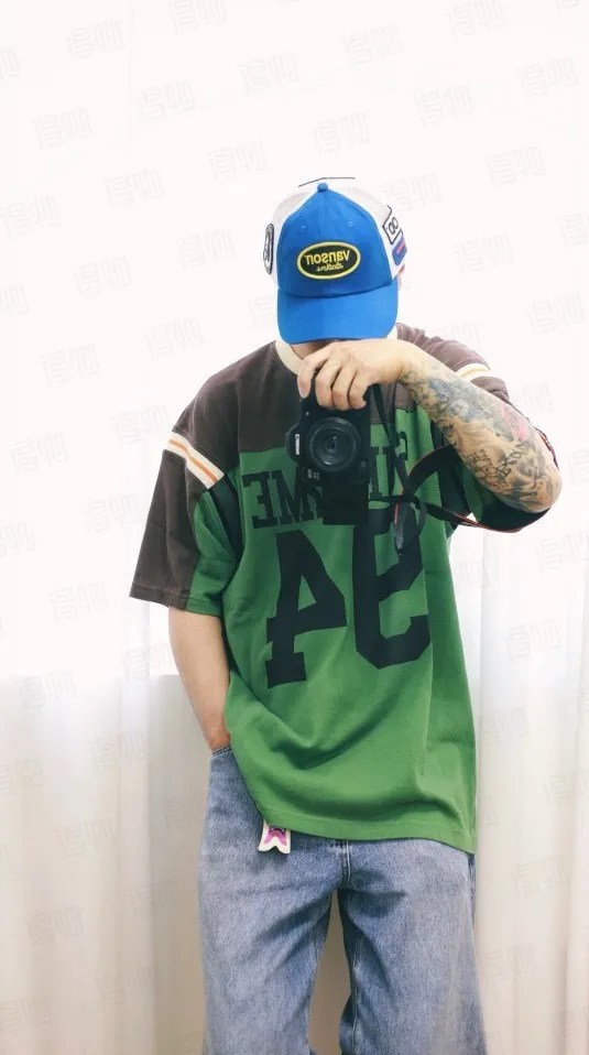 S626💰p220 Supreme SS25 WEEK8 Split S/S Football Top patchwork pattern ribbed round neck short-sleeved American trendy football jersey for men and women. Original purchase and development! The color matching thread is customized at 1:1, and the accessories and details are all in place!  Color: Black Green Size: S M L