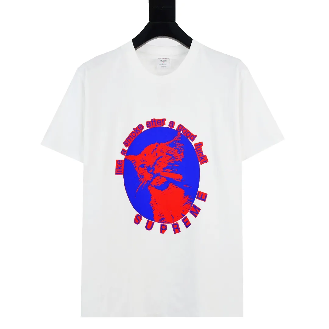 🅿️126 S135 Supreme 23ss Business Devil's Deal Contract printed T-shirt. Refuse to make products based on pictures. Refuse to compare with wrong versions. Use cylinder seamless process (original process, no stitching bone on the side of the clothes, key points of identification) The fabrics are all custom-woven and dyed, 280g weight, 100% cotton, cylindrical fabric. Cylindrical fabric is a knitted fabric woven with a cylinder loom. The needles are distributed in a cylindrical shape on the fuselage. The gray fabric is a large cylinder, which needs to be opened and shaped before it can be used further. There are no slits on the side of the clothes, so there is no washing label on the side of ordinary short-sleeves. There is only one collar label behind the neck. The printing uses thermosetting ink printing imported from Belgium (different from conventional thermal transfer printing), also known as plastic ink, or self-adhesive ink. Its ingredients are: mainly composed of polyvinyl chloride (PVC) and phthalates. PVC and phthalates, solid color The thermoset ink is composed of a mixture of agents, stabilizers, and thickeners. It is not the digital direct printing advertised on the market. The printing texture of thermoset ink cannot be achieved by digital direct printing. The collar label has a watermark anti-counterfeiting effect, a real anti-counterfeiting layer, a version with a high probability of passing the inspection, and a high probability of passing the original packaging picture. Size：S-XL