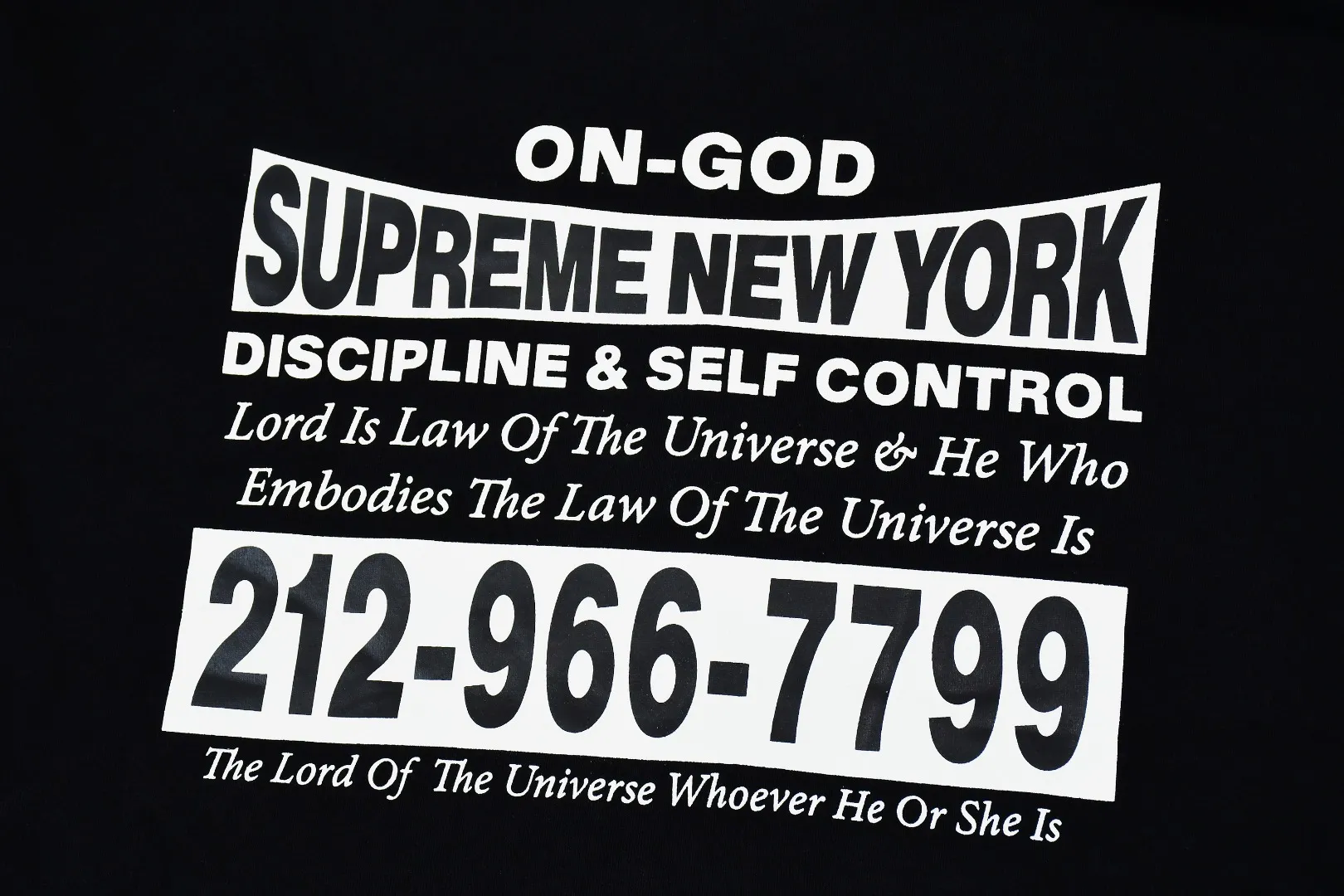 S562💰p320 Top version Supreme 24FW ON GOD HOODED SWEATSHIRT hooded sweatshirt with letter print on the back. For those of us who focus on top Sup products, this sweatshirt is naturally available. ZP testing, custom weaving and dyeing, pure cotton 450G fleece main fabric Printing uses thermoset ink printing, also known as plastic ink, or self-adhesive ink. Its ingredients are: mainly composed of polyvinyl chloride (PVC) and phthalates. PVC and phthalates, color fixing agents, stabilizers, and thickeners are mixed to form thermoset ink. It is not the digital direct printing advertised on the market. The printing texture of thermoset ink is something that cannot be achieved by digital direct printing. Customized ZP co-branding Main label/wash label/hangtag/packaging bag (equipped with extra-large thickened handbag) There is a high probability of passing the inspection version. If you put the original packaging picture together, there is a high chance that it will pass. Size: S-XL
