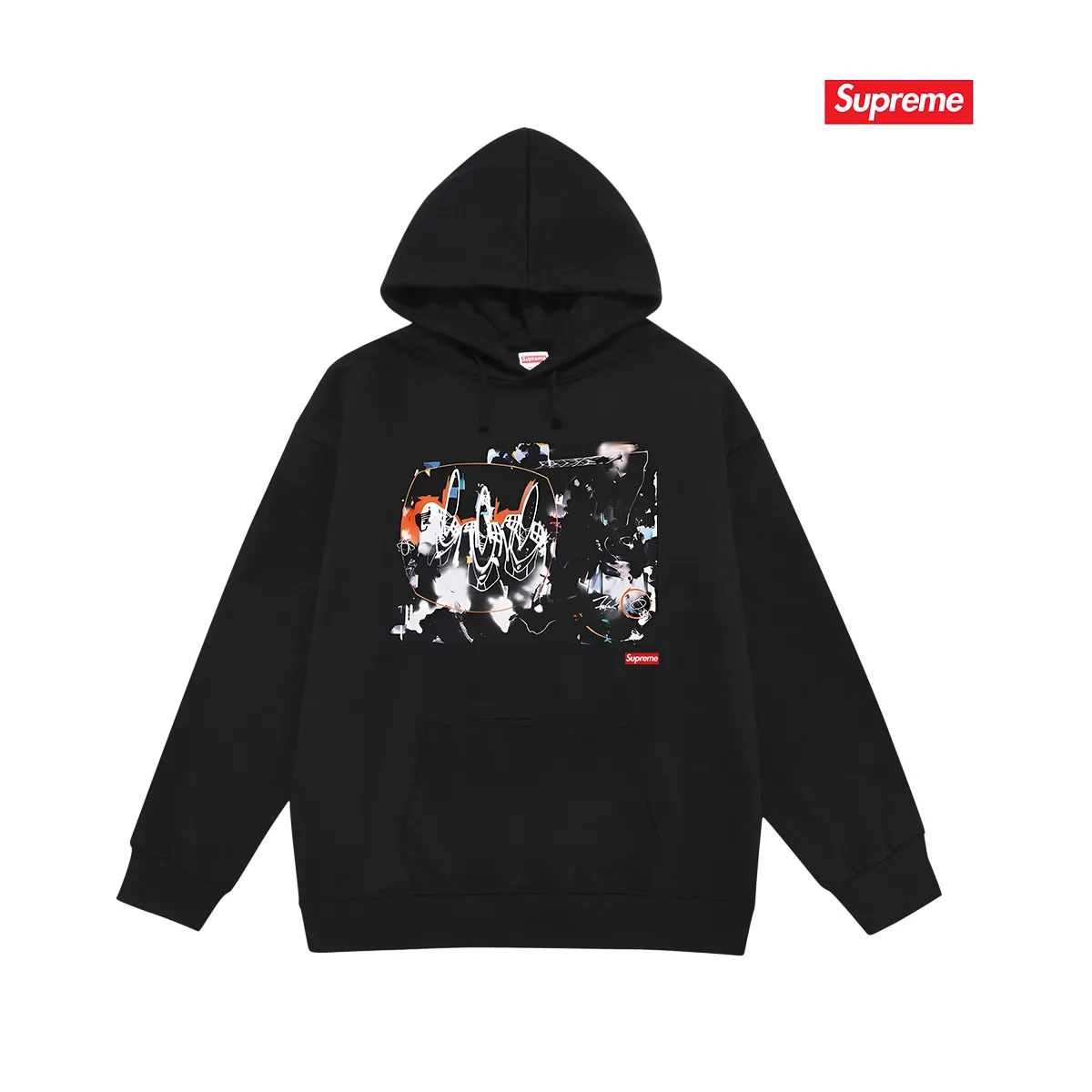 Style No. S2116 #terry P160💰 Velvet P170💰 Supreme SS22 Week15 Supreme/Futura2000 Tee New York graffiti master art hooded sweatshirt Made of 400g large terry 430g silver fox velvet (drop shoulder large version) fabric, soft texture and no pilling Imported environmentally friendly printing glue The pattern is bright and three-dimensional Quality 💥Same style for men and women The upper body is trendy Color: black White Gray Size: S M L XL XXL