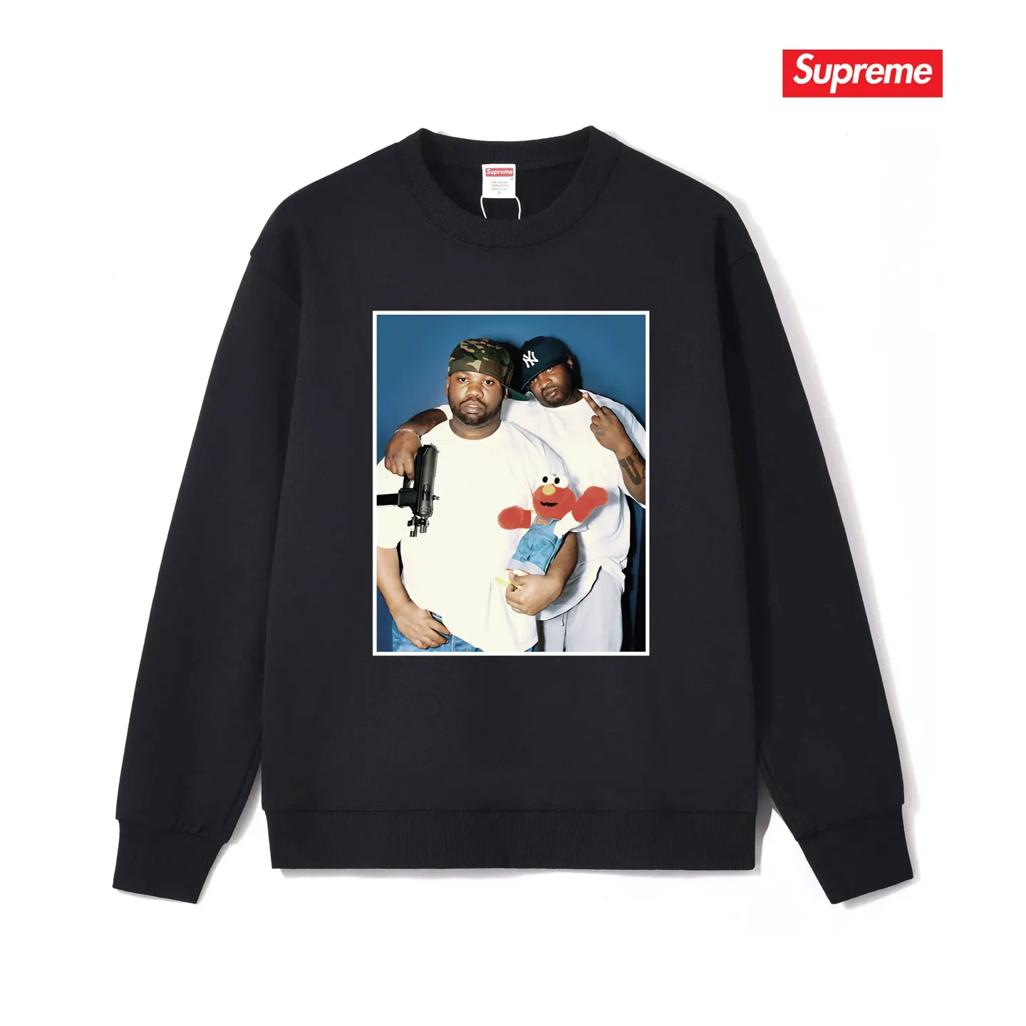 Style No. S1182 #terry p150💰 plus velvet 160💰 Sup new Komi Frog Tyson Mafia round neck sweatshirt Made of 400 grams of large terry (drop shoulder large version) fabric, soft texture and no pilling Imported environmentally friendly printing glue The pattern is bright and three-dimensional Quality 💥 Unisex style The upper body is trendy Color: black white gray Size: S M L XL XXL