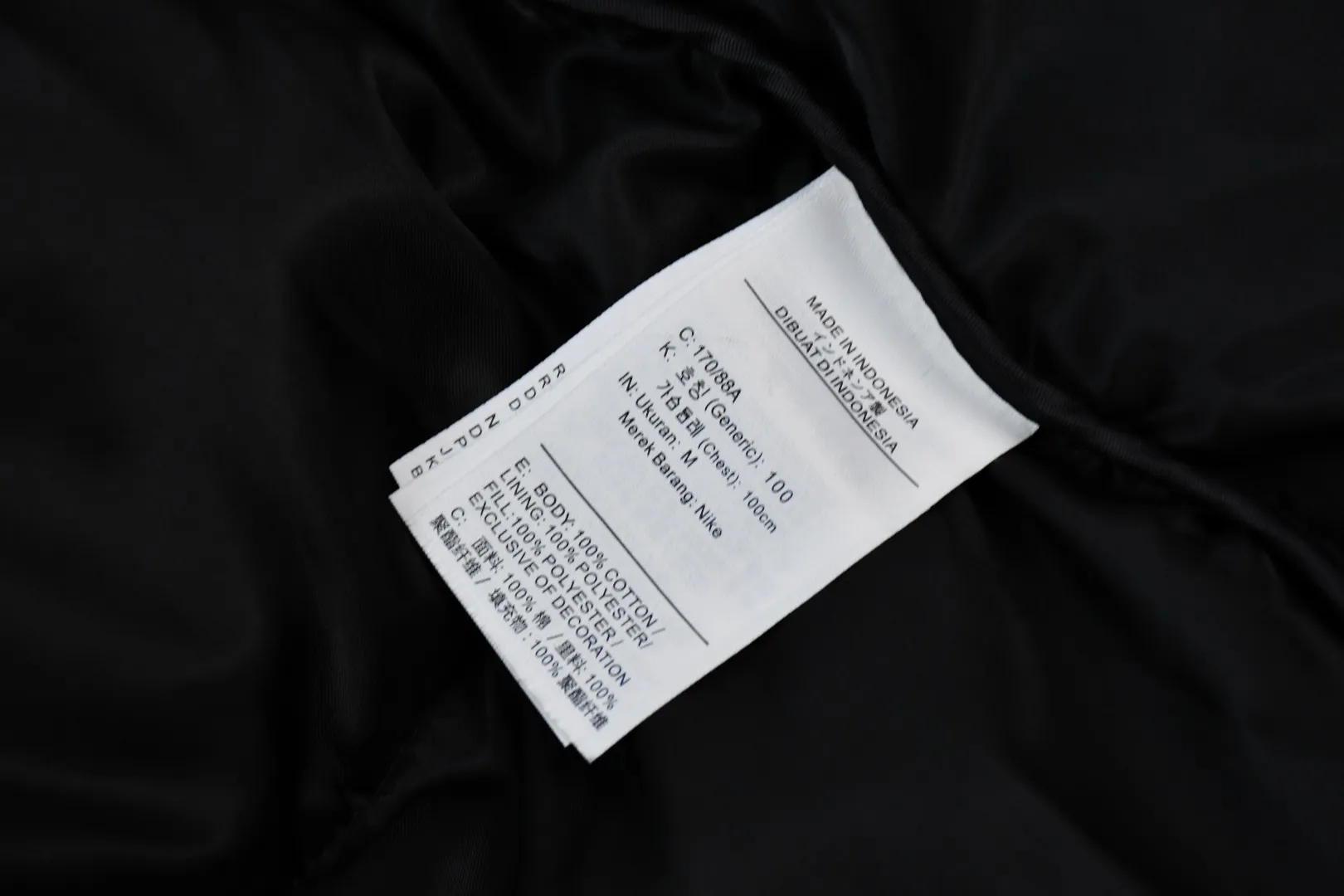 S704💰p566 The top version of Supreme Denim PUFFER VEST Nike co-branded denim vest. The original version has the same denim fabric texture and is windproof. The upper body is full of texture. The hardware accessories are No. 5 + No. 3 YKK zippers, which are consistent with the original version. Color: black blue Size: S~XL